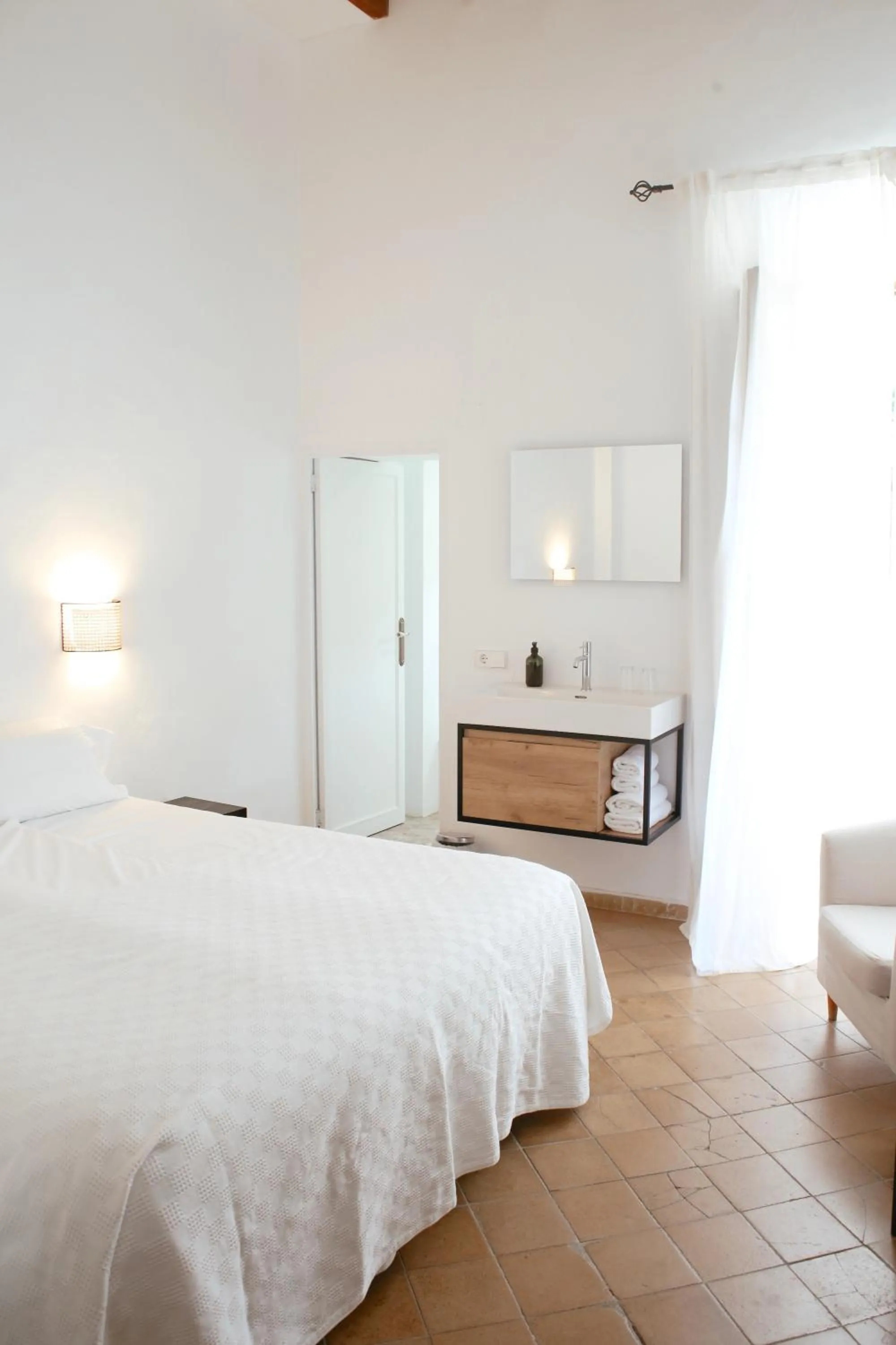 Bed in Fornalutx Petit Hotel - Bed & Breakfast