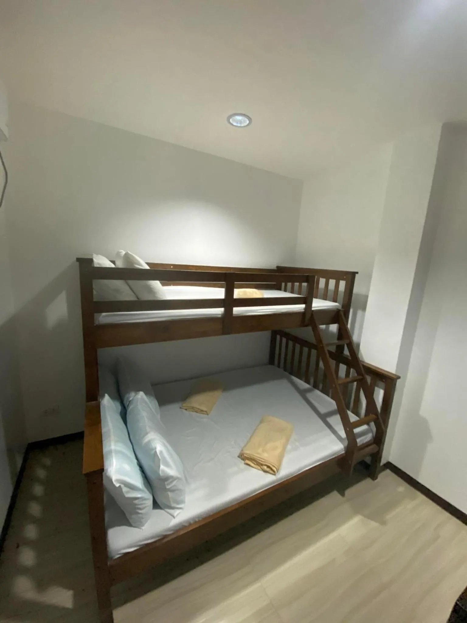 Bed in Ma Lourdes Inn-Washington Street
