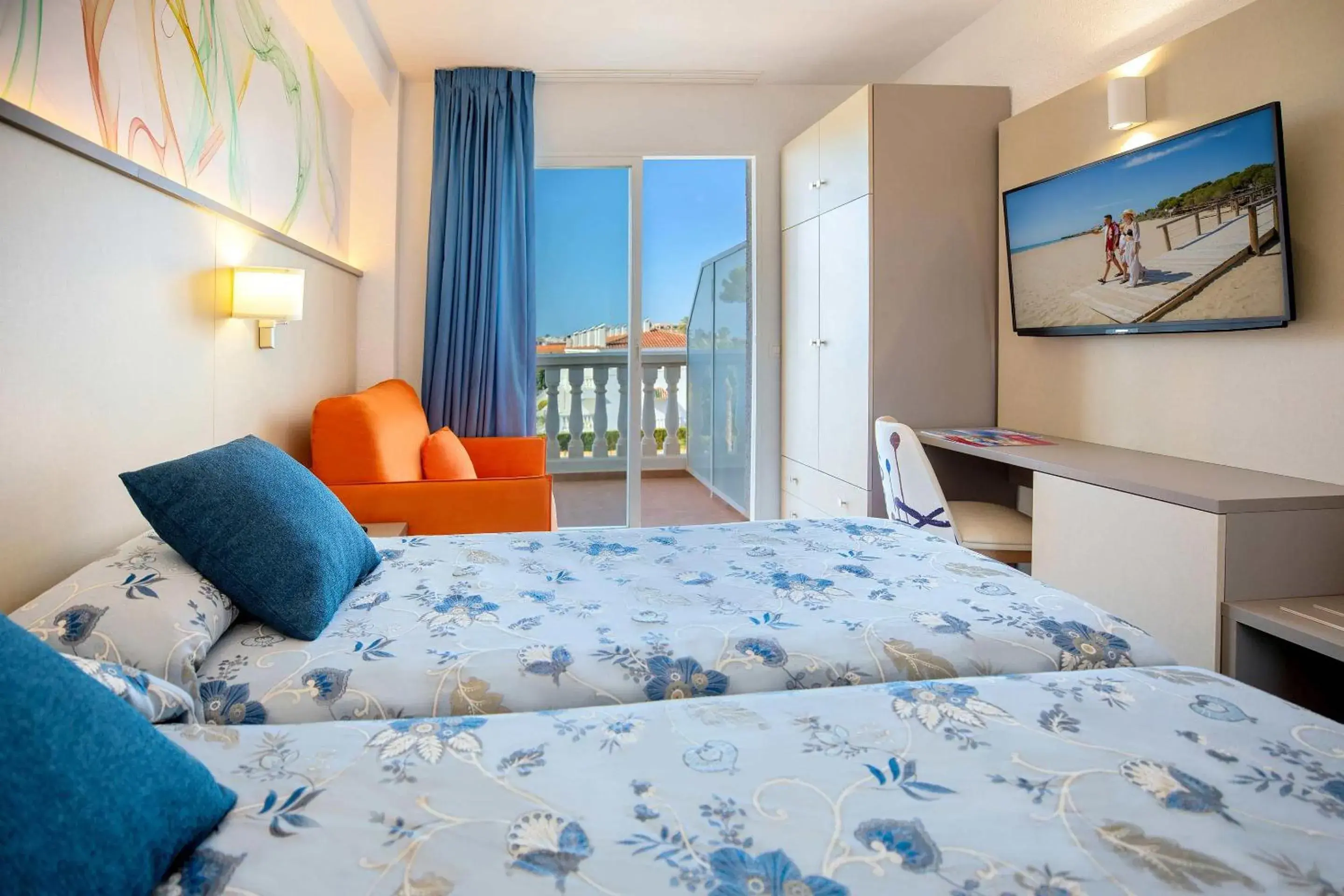 Photo of the whole room, Bed in Hotel Servigroup Romana Photo of the whole room, Bed in Hotel Servigroup Romana