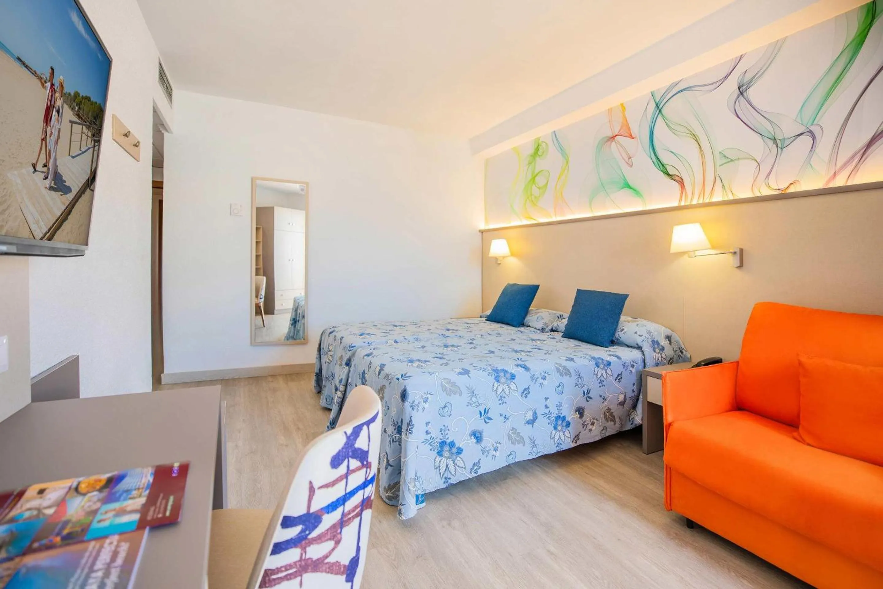 Photo of the whole room, Bed in Hotel Servigroup Romana