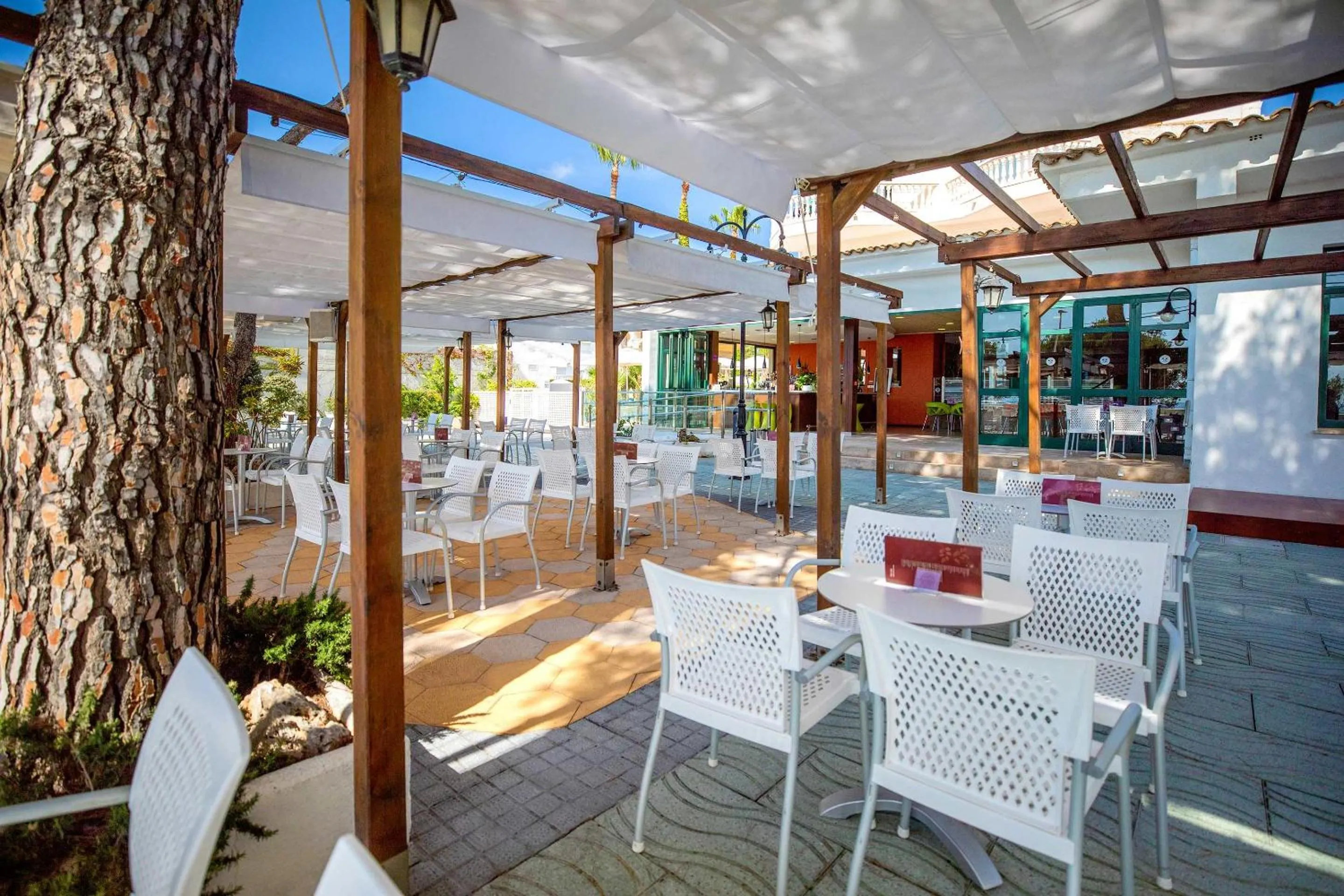 Lounge or bar in Hotel Servigroup Romana