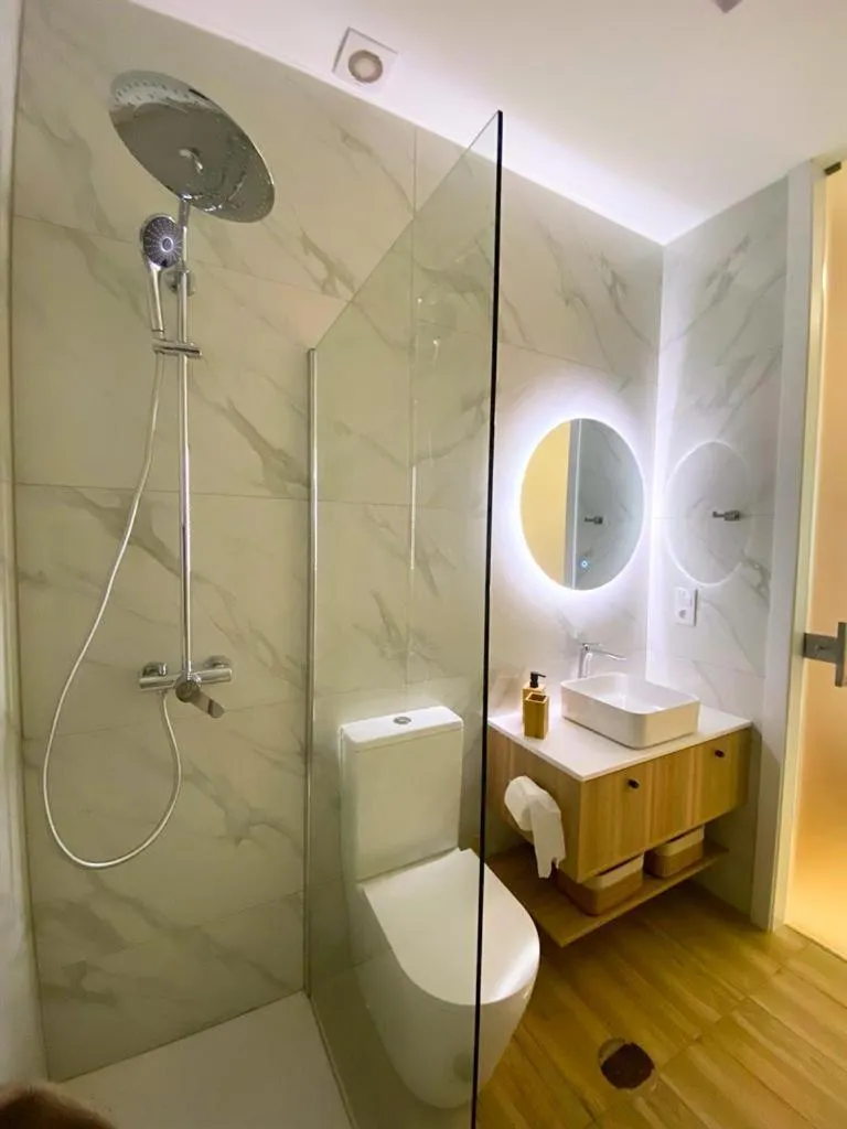 Bathroom in Alamedastudio