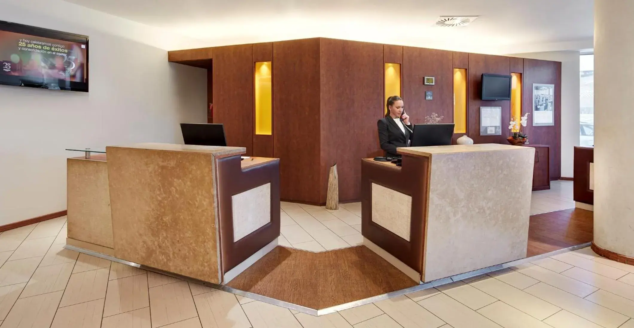 Lobby or reception in Sercotel Valladolid Lobby or reception in Sercotel Valladolid