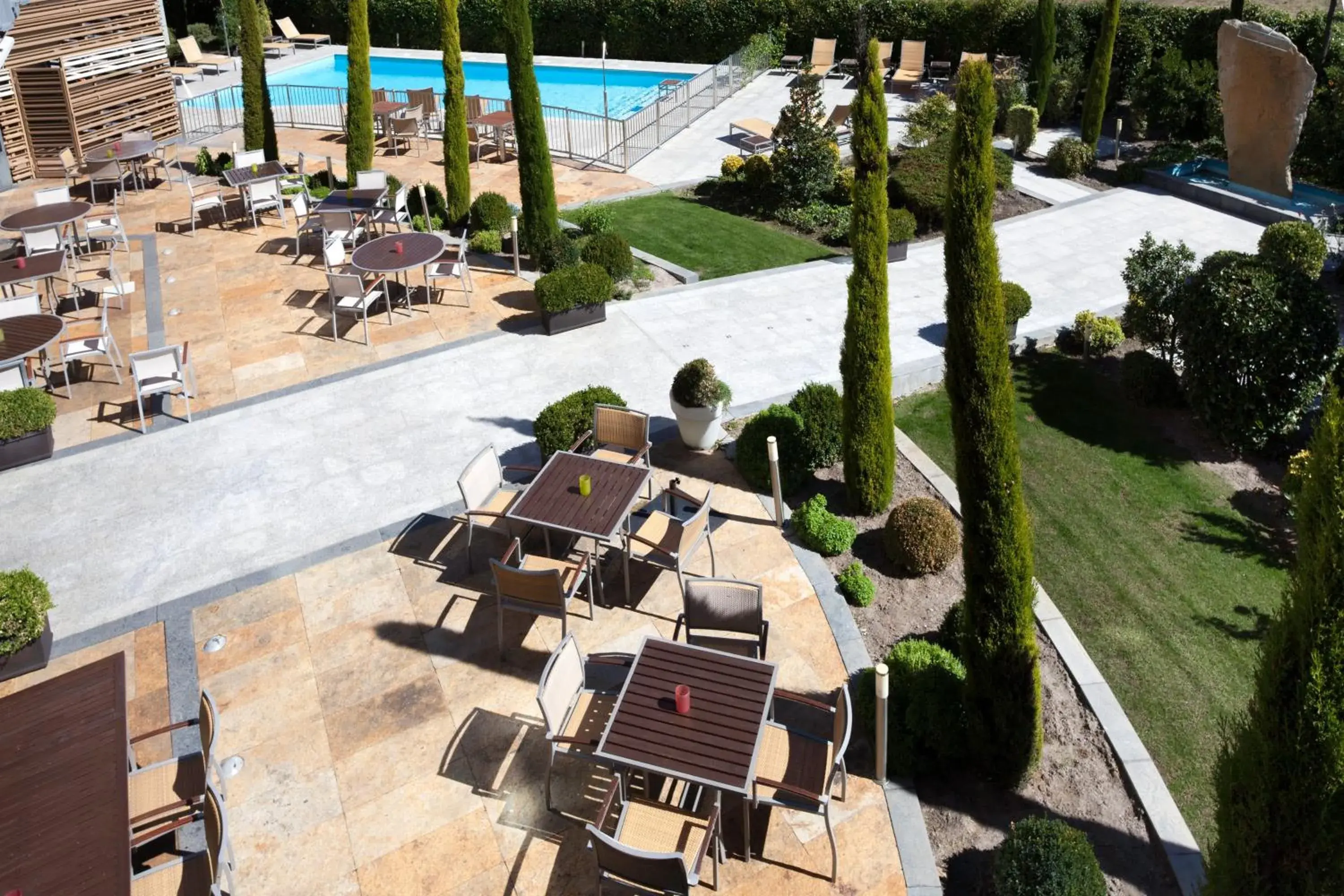 Swimming pool in Sercotel Valladolid Swimming pool in Sercotel Valladolid