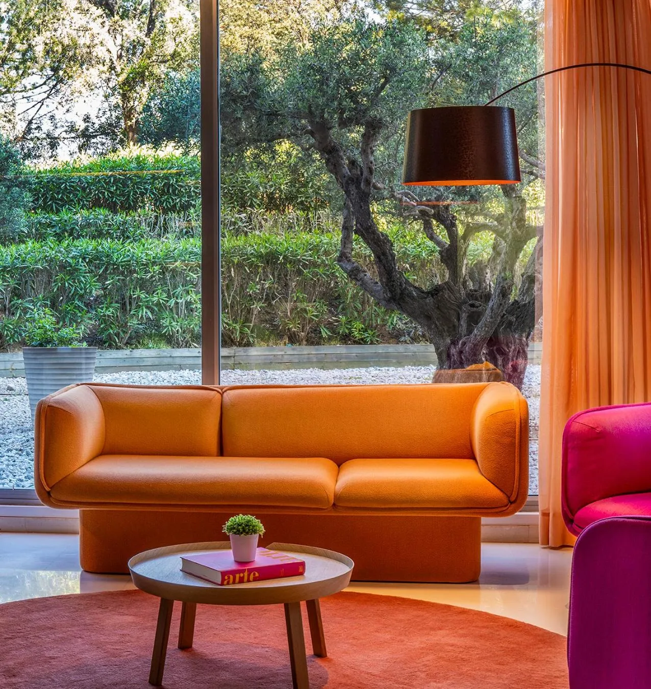 Seating area in ibis Styles Barcelona Sant Joan Despi