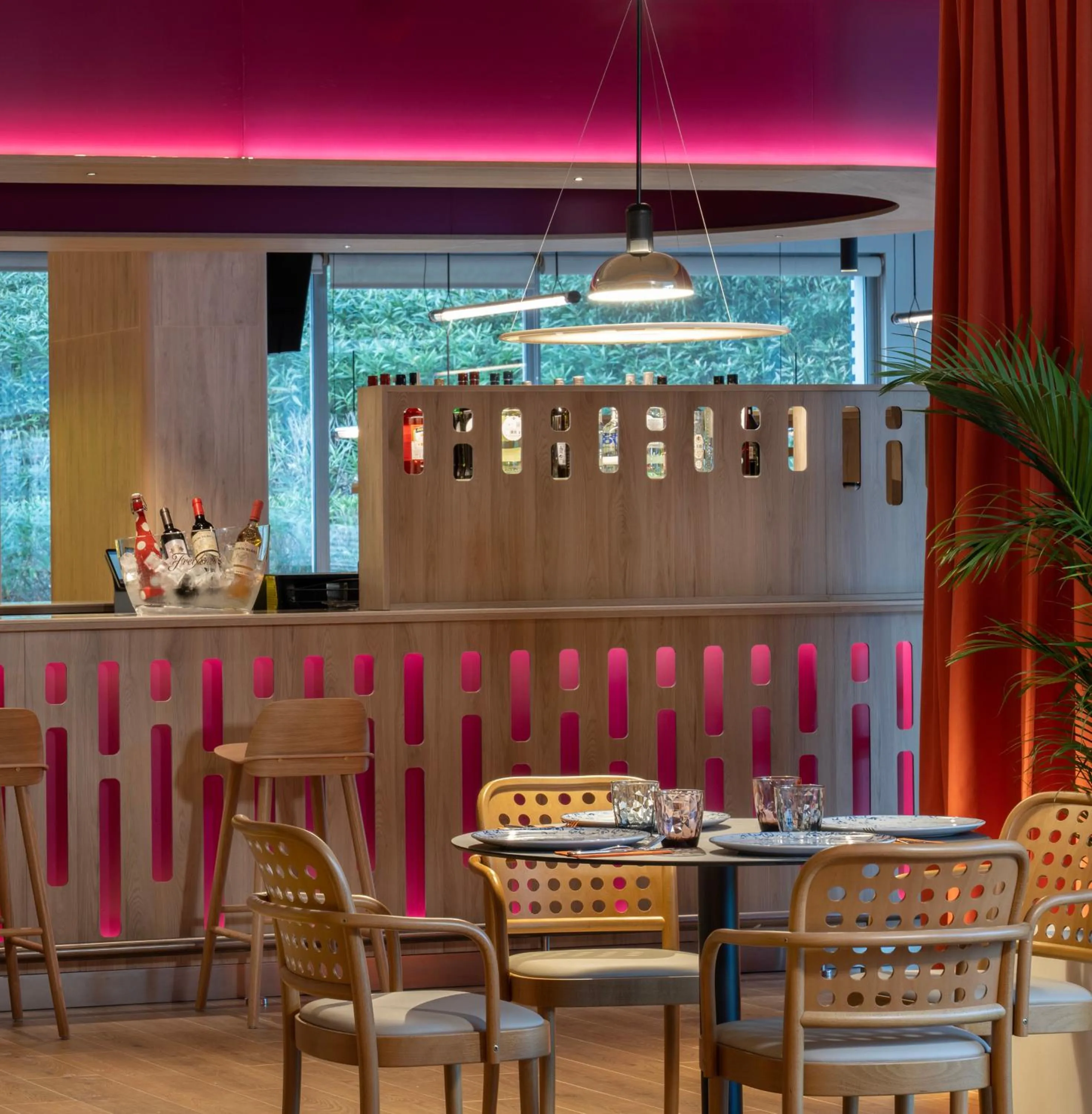 Lounge or bar in ibis Styles Barcelona Sant Joan Despi