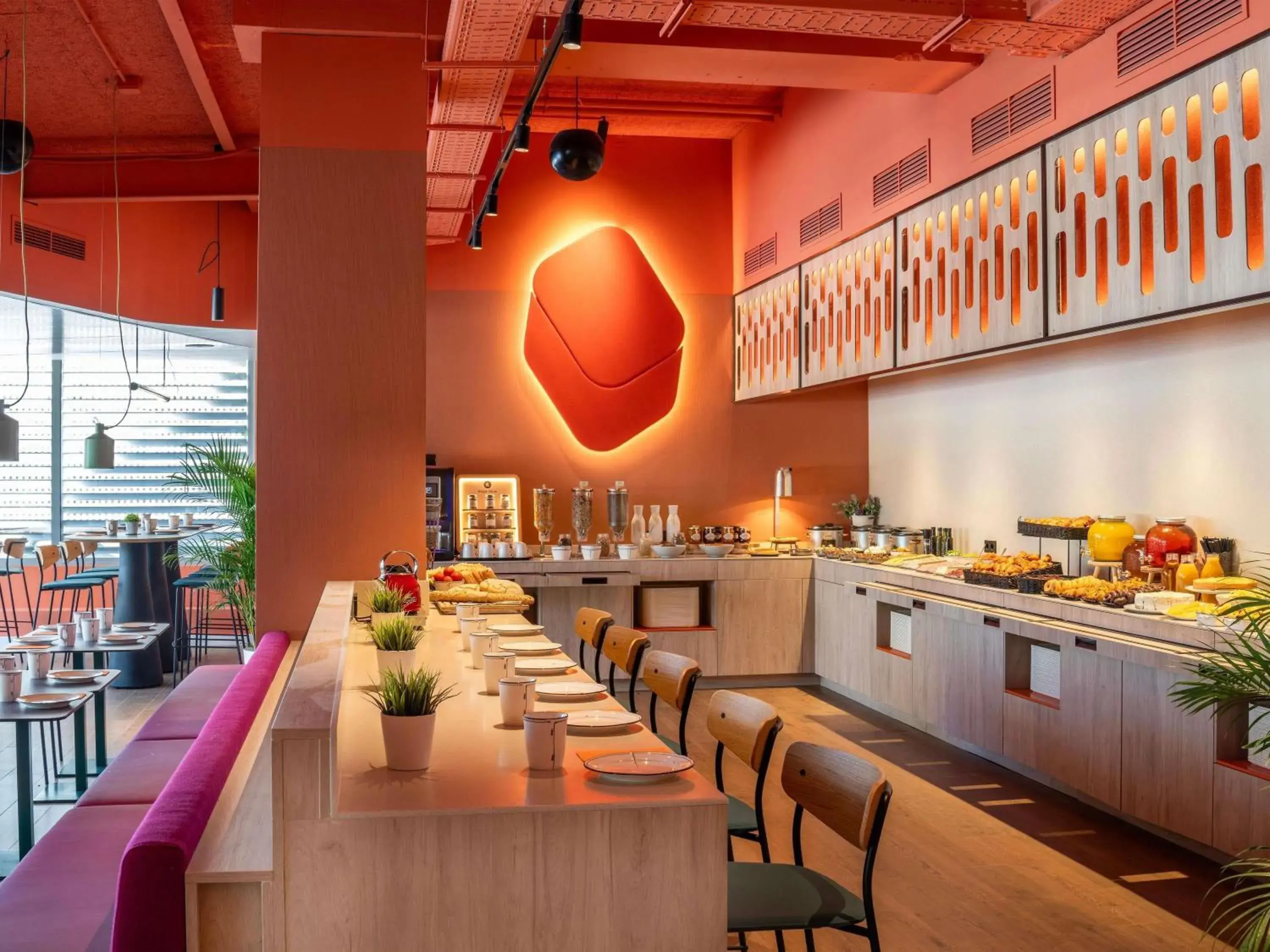 Restaurant/places to eat in ibis Styles Barcelona Sant Joan Despi Restaurant/places to eat in ibis Styles Barcelona Sant Joan Despi