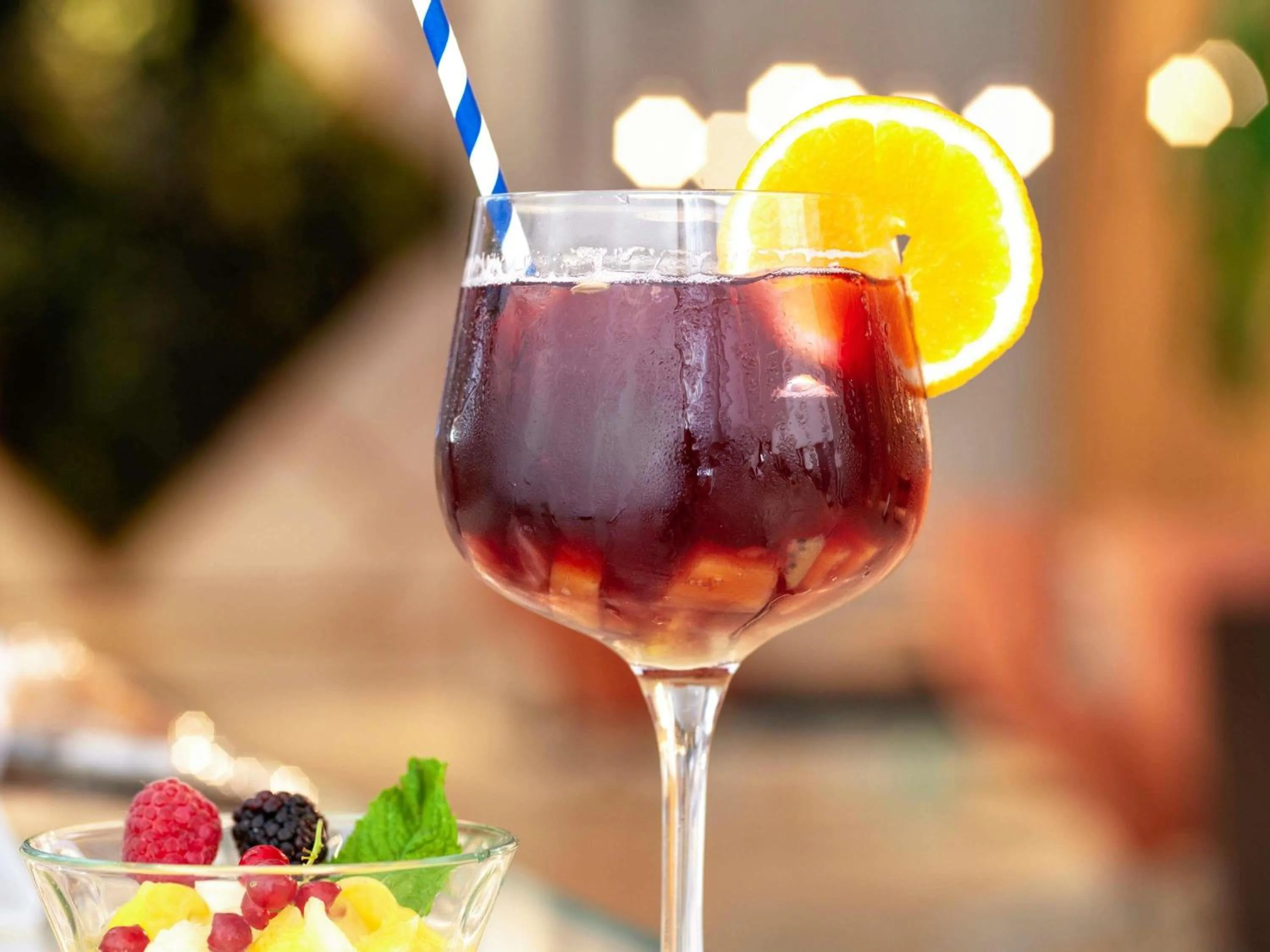 Lounge or bar in Novotel Sevilla