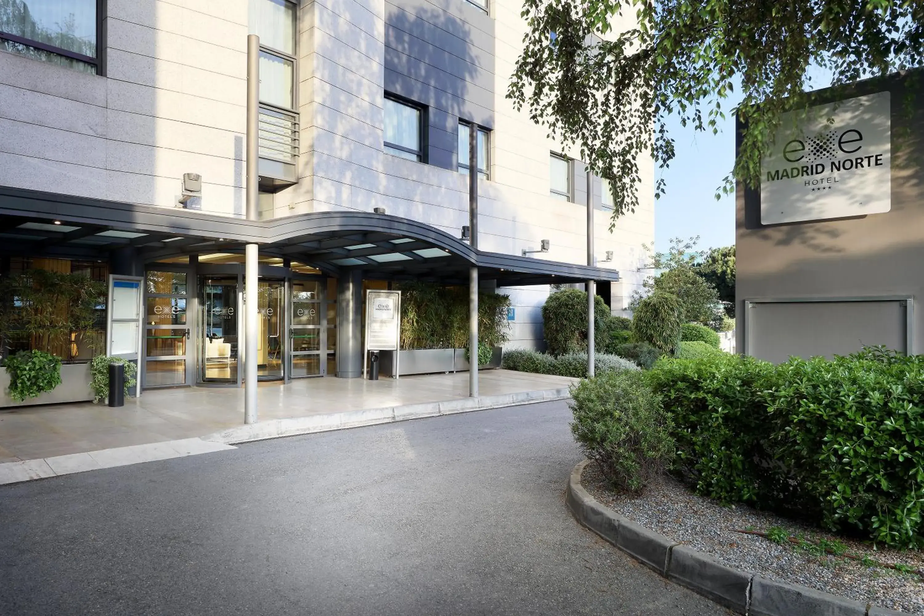 Property building in Exe Madrid Norte Property building in Exe Madrid Norte