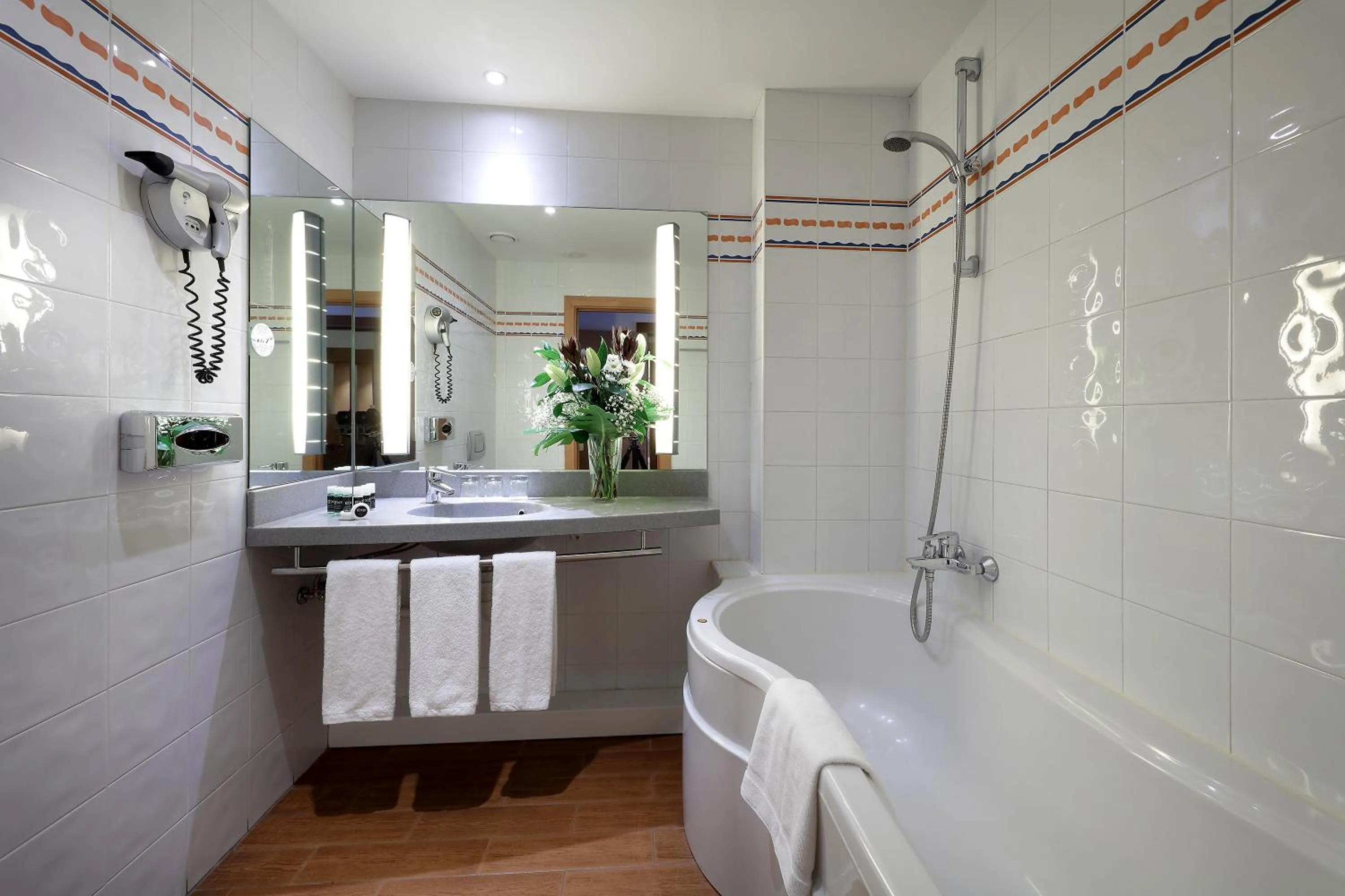 Toilet in Exe Madrid Norte