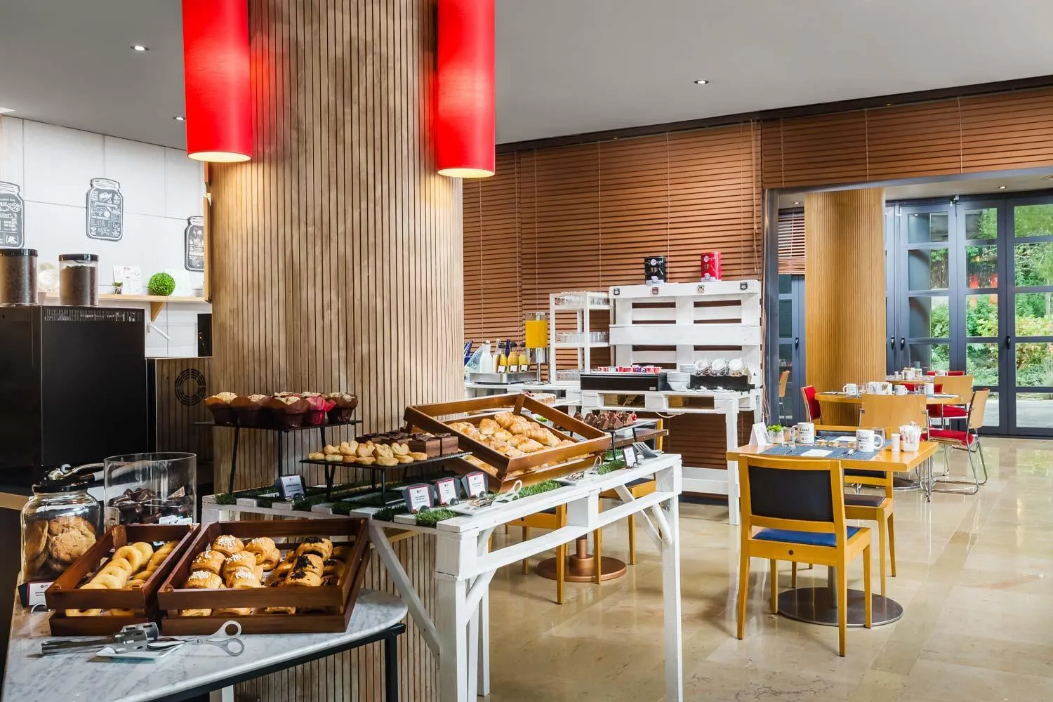 Buffet breakfast in Exe Madrid Norte