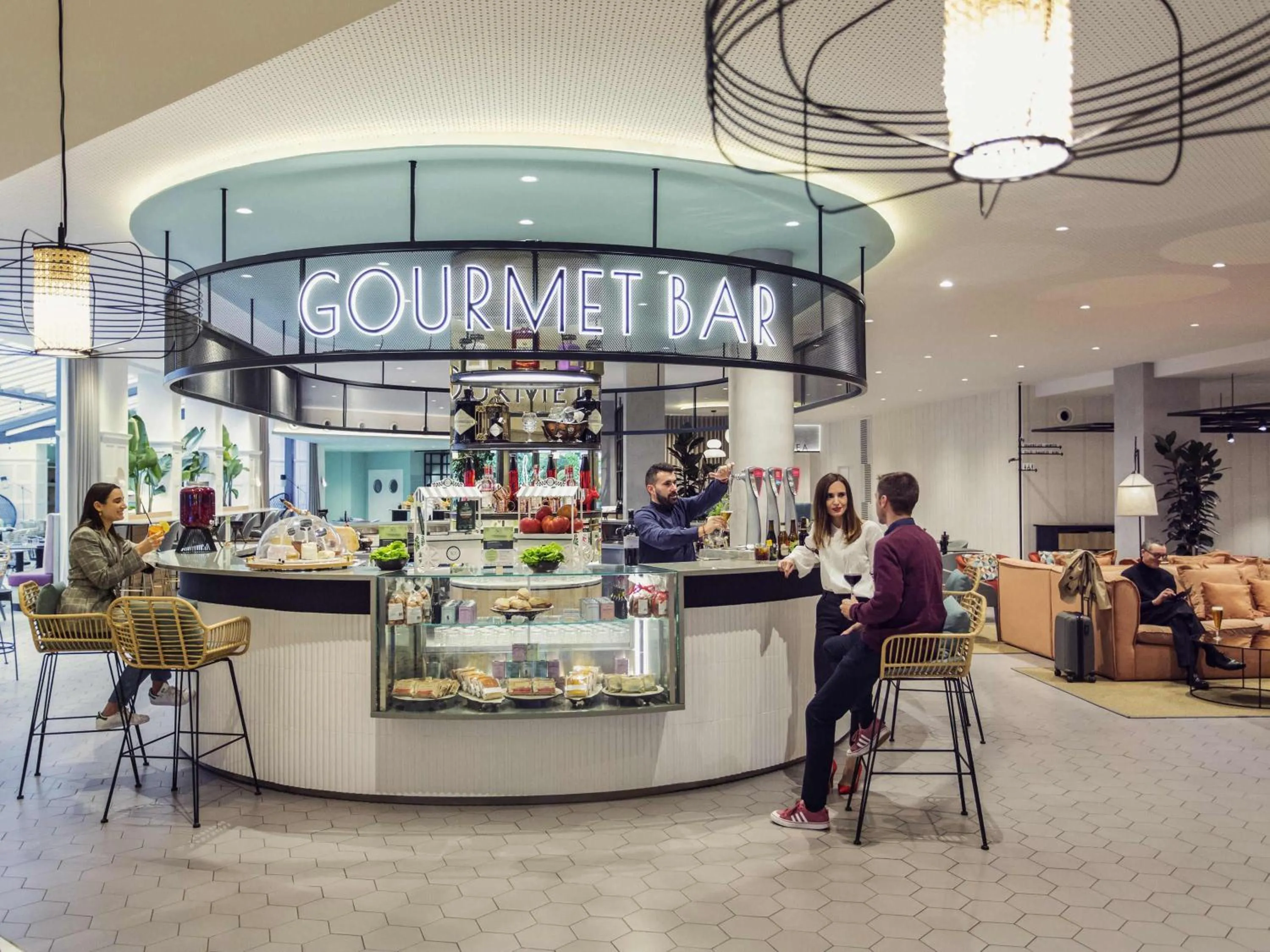 Restaurant/places to eat in Novotel Campo De Las Naciones