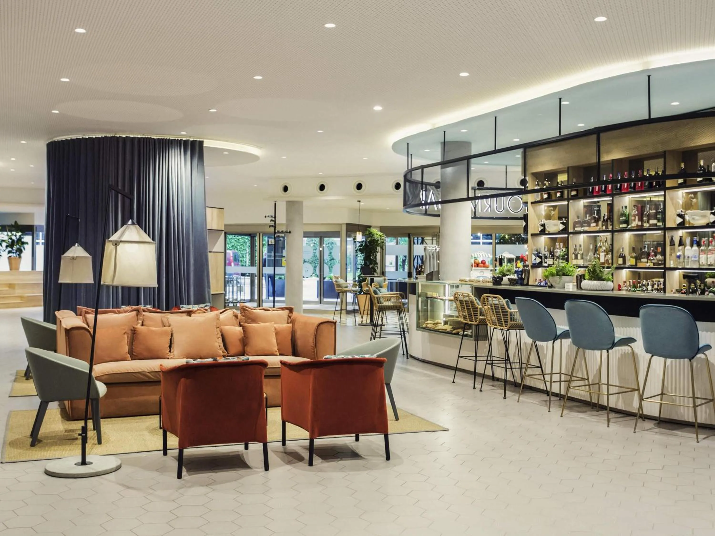 Lounge or bar in Novotel Campo De Las Naciones