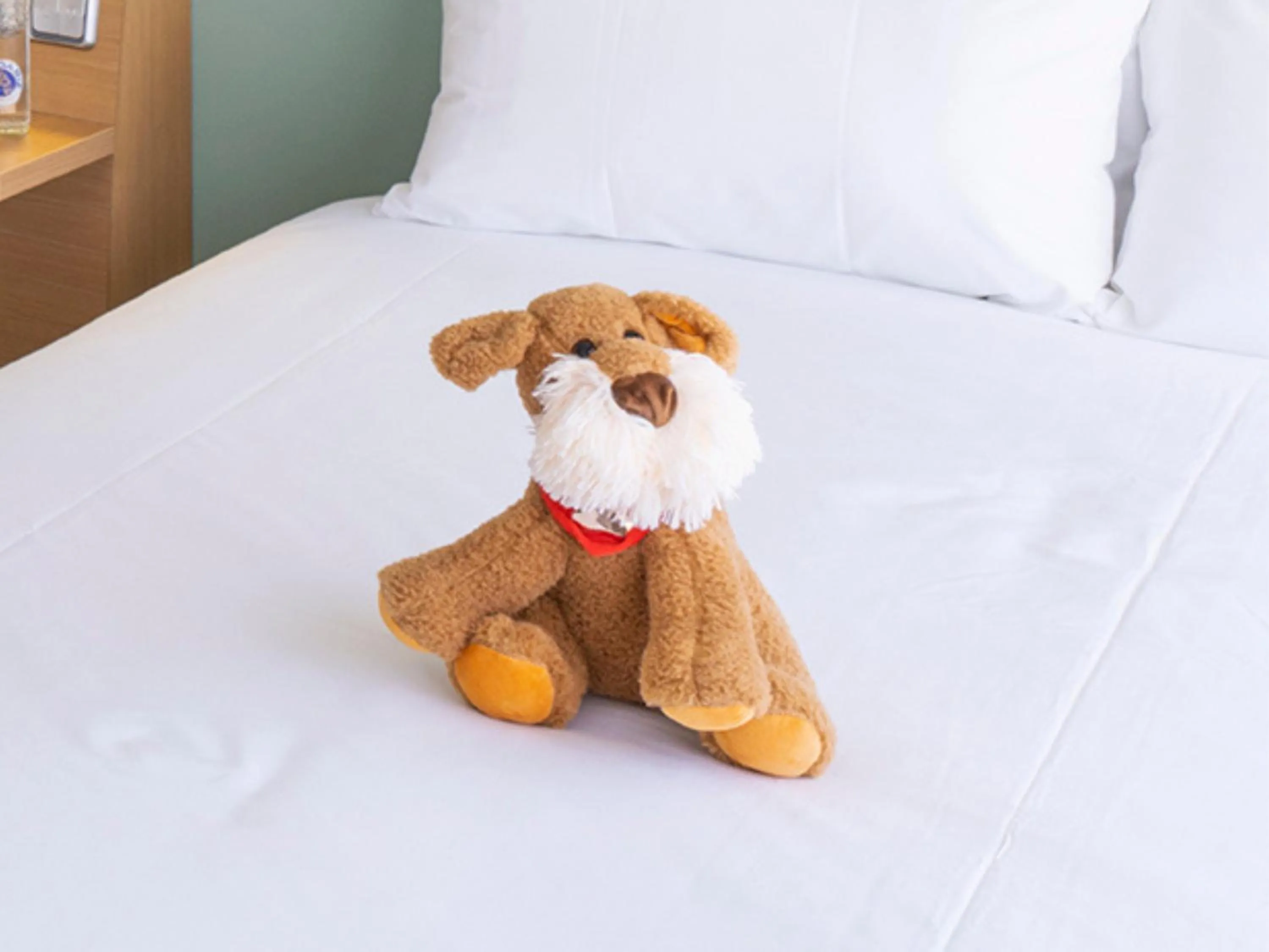 Bed in Novotel Campo De Las Naciones