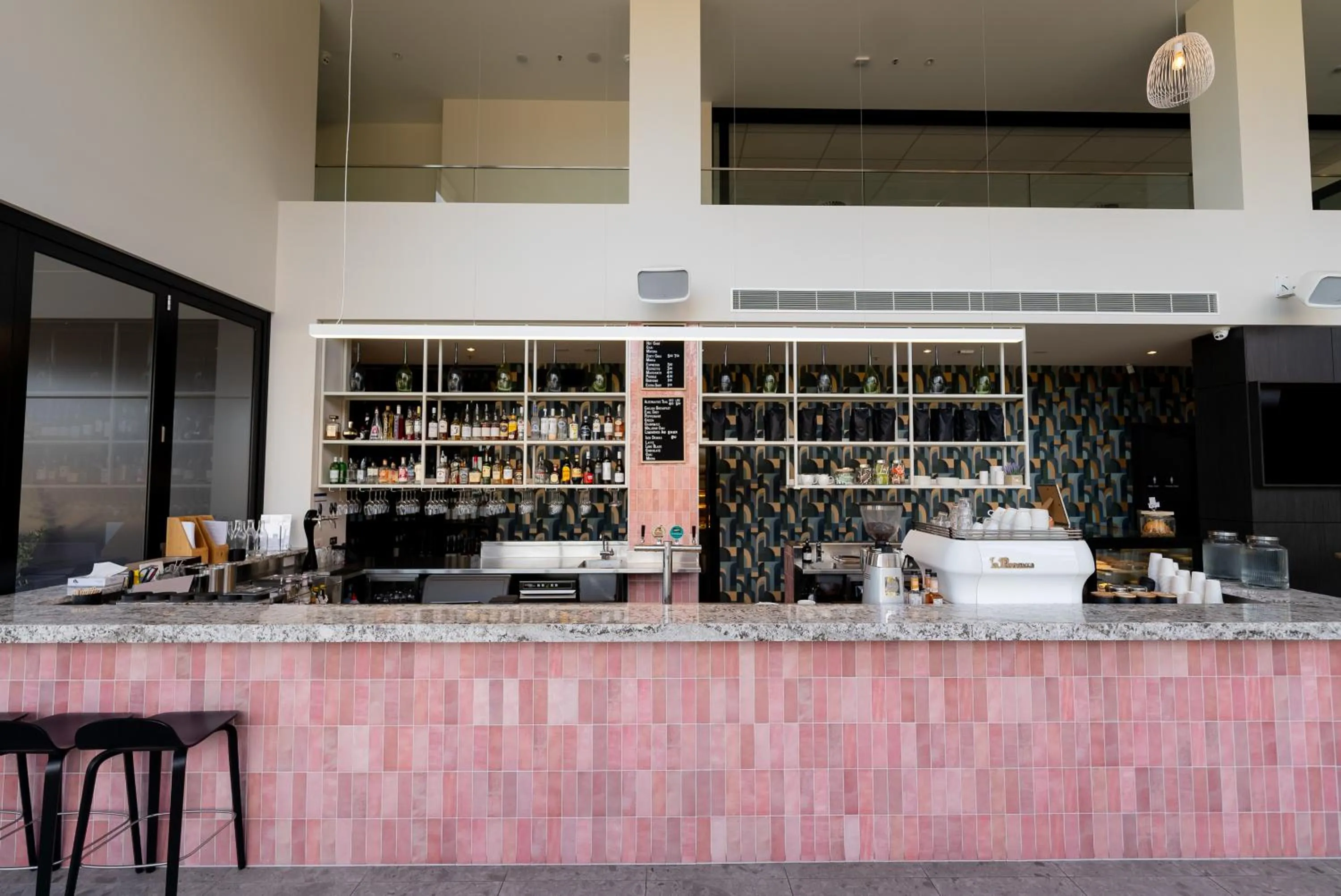 Lounge or bar in Mantra Tonsley Adelaide