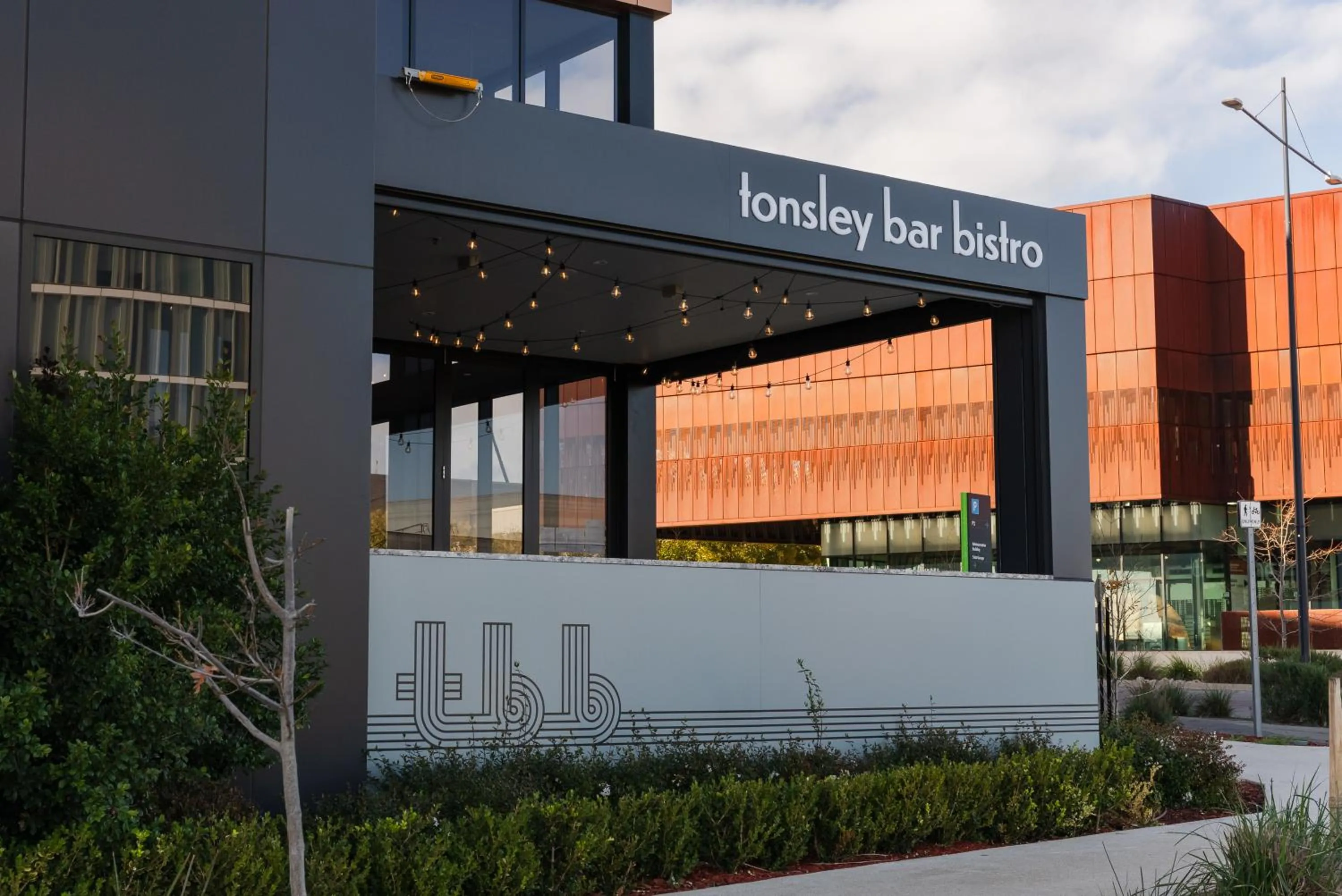 Restaurant/places to eat in Mantra Tonsley Adelaide