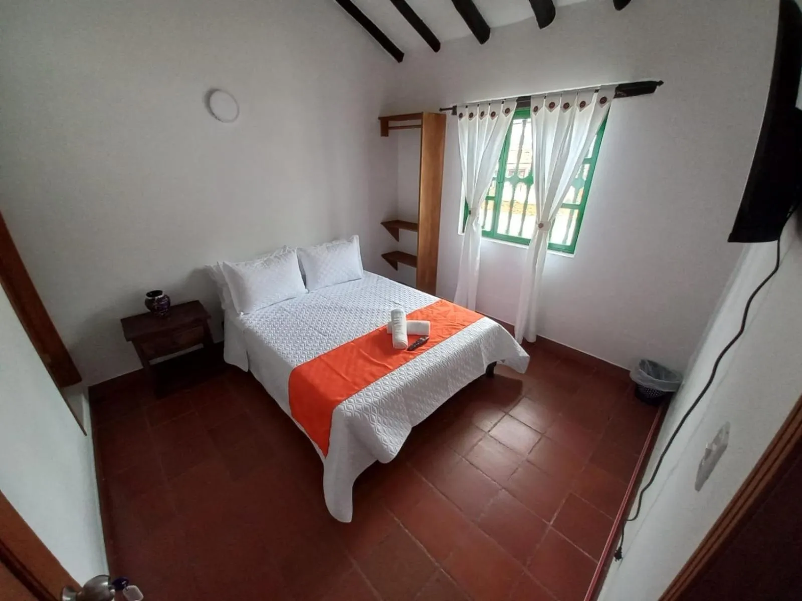 Photo of the whole room, Bed in Oasis san José de la villa