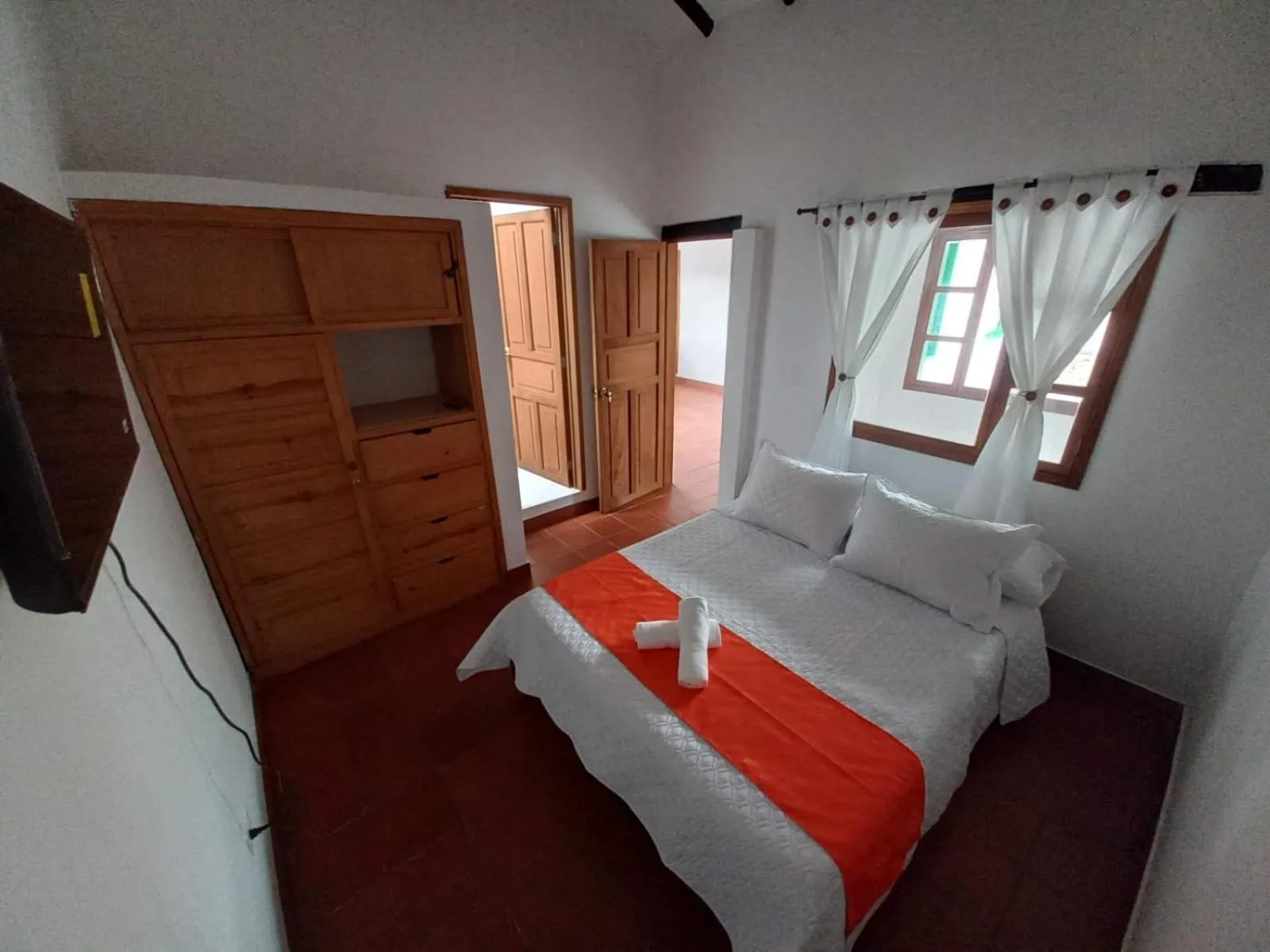 Photo of the whole room, Bed in Oasis san José de la villa