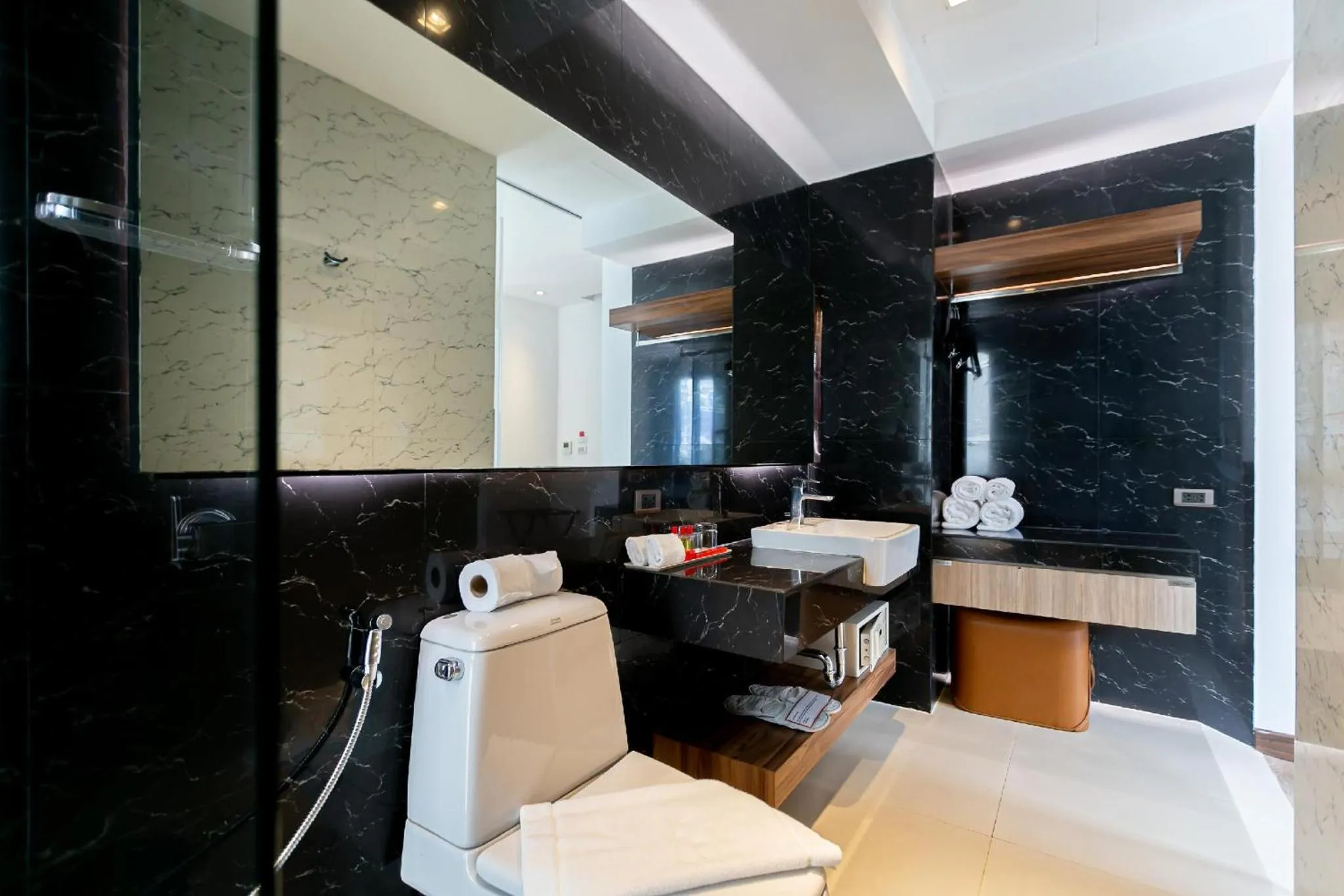 towels in Uno Express