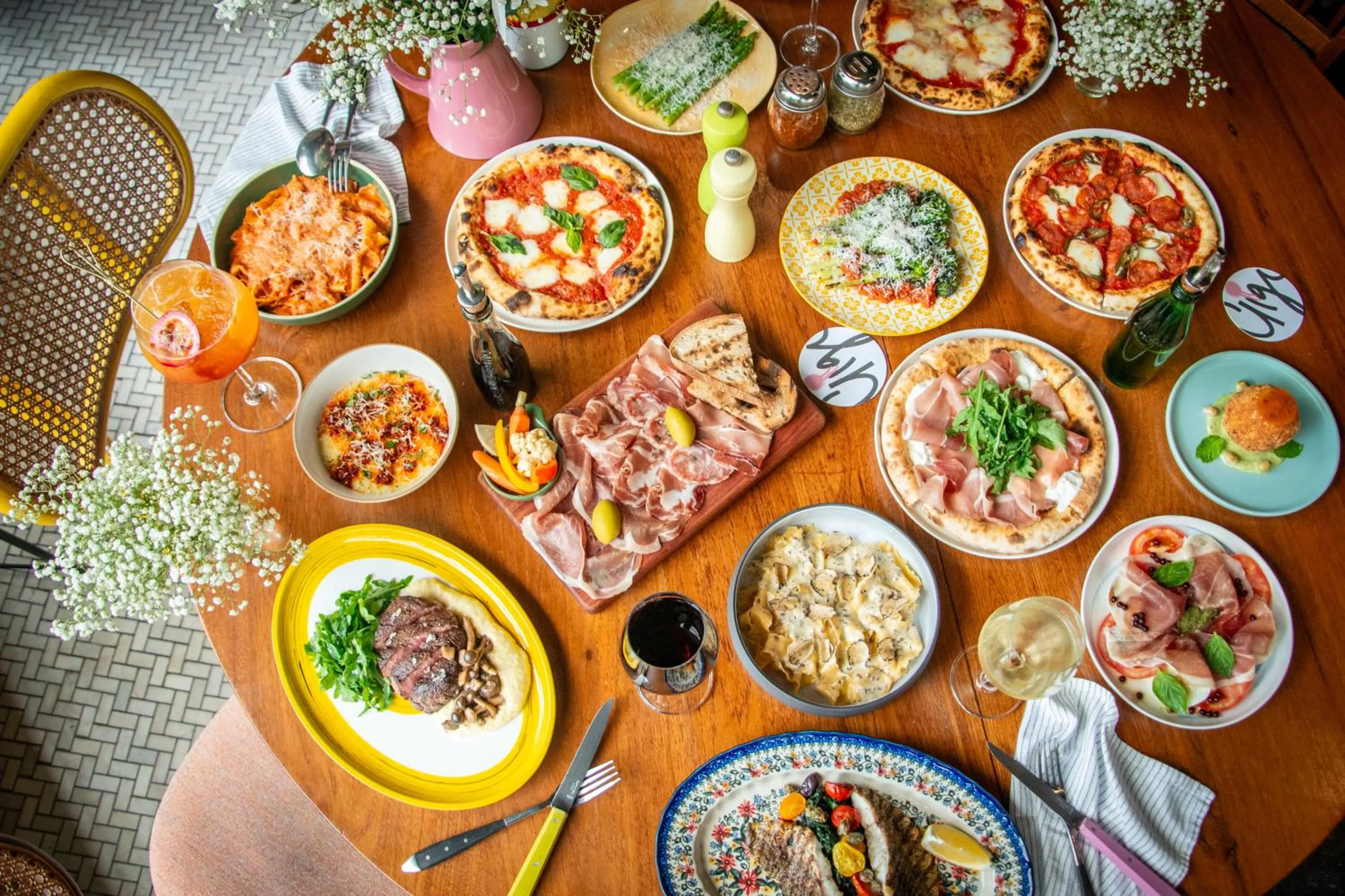 Restaurant/places to eat in Uno Express