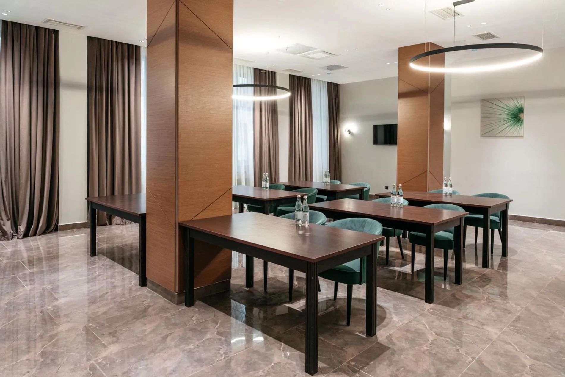 Meeting/conference room in Raavah Aparthotel