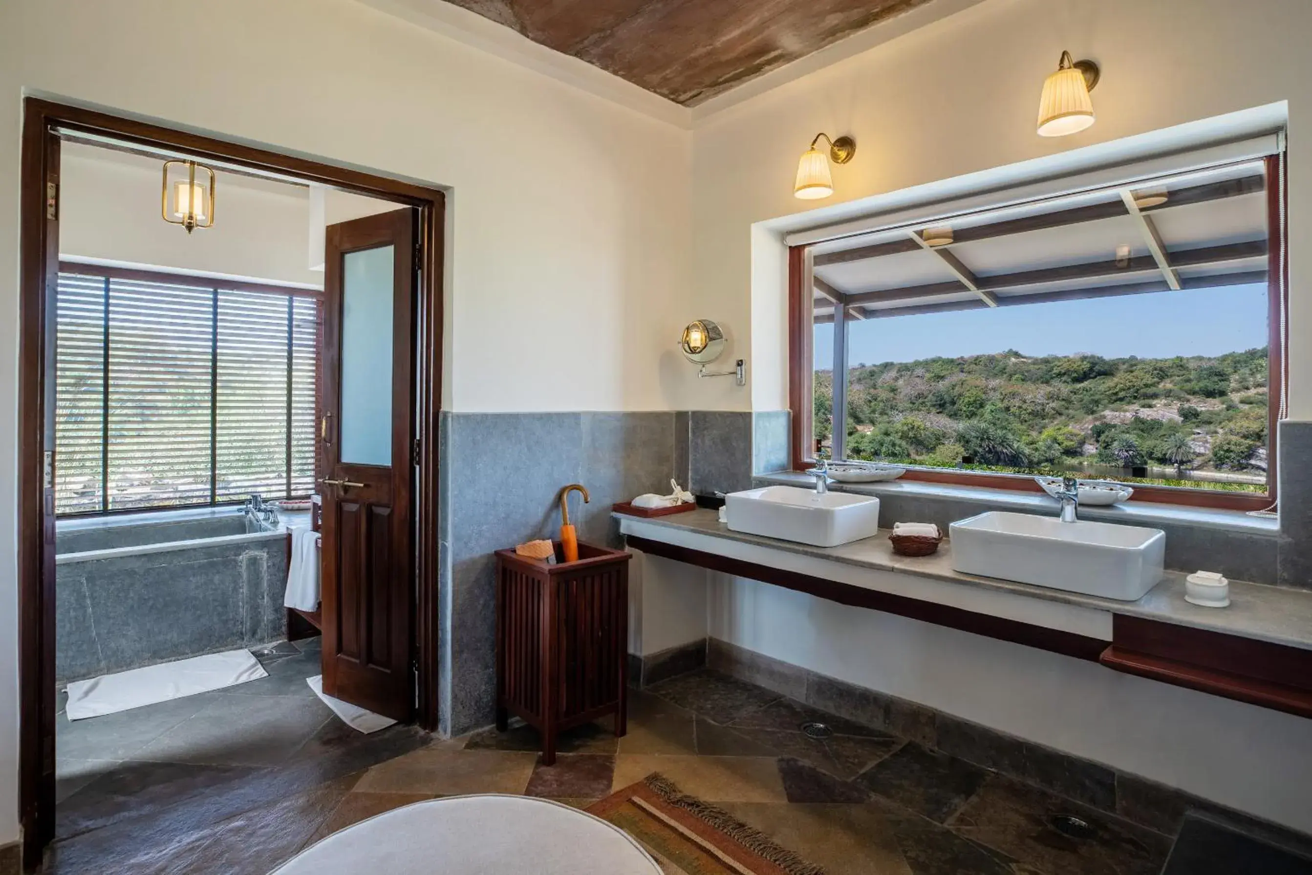 Bathroom in Chunda Shikar Oudi Bathroom in Chunda Shikar Oudi