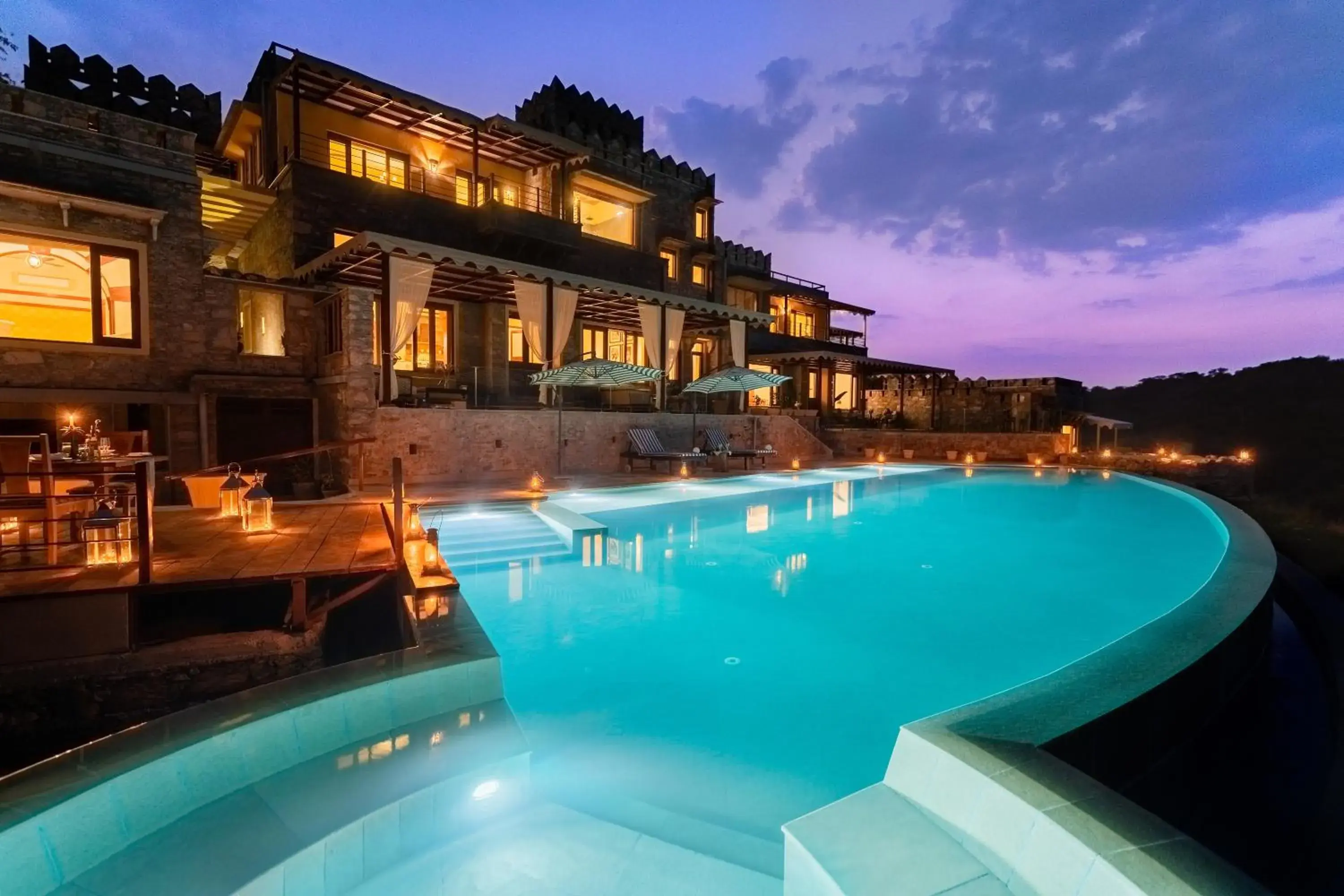 Swimming pool in Chunda Shikar Oudi Swimming pool in Chunda Shikar Oudi