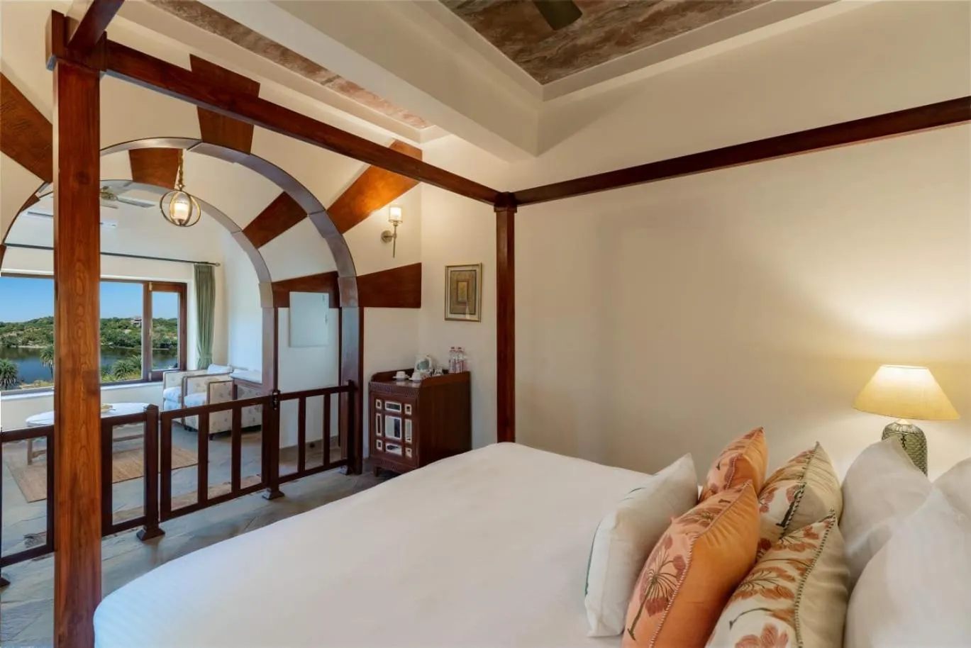 Bedroom, Bed in Chunda Shikar Oudi