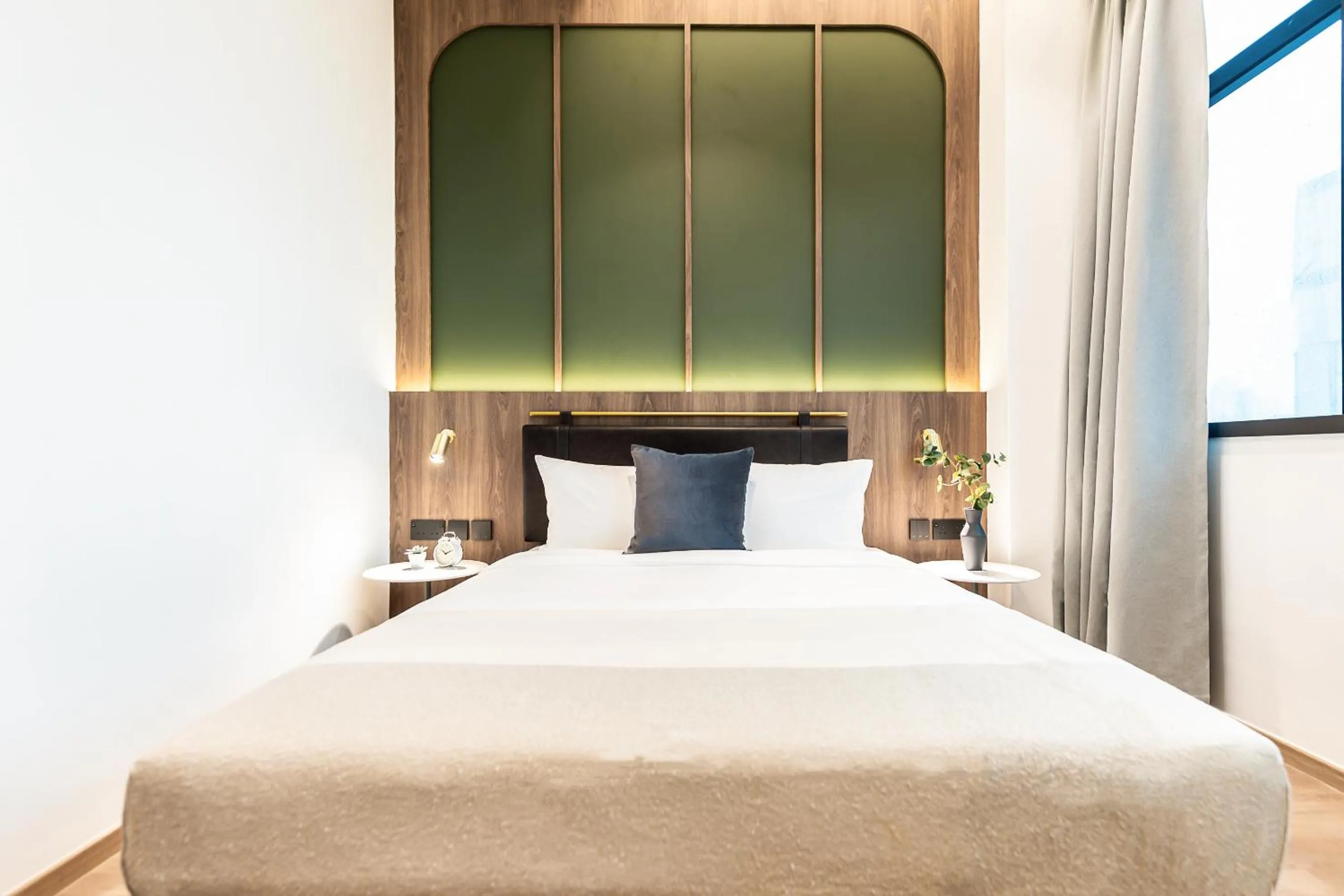 Bed in Owen House by Habyt