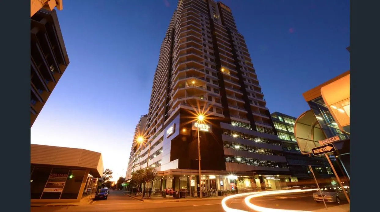 Property building in Pandanas Apt 3 (Darwin CBD, Harbour views)