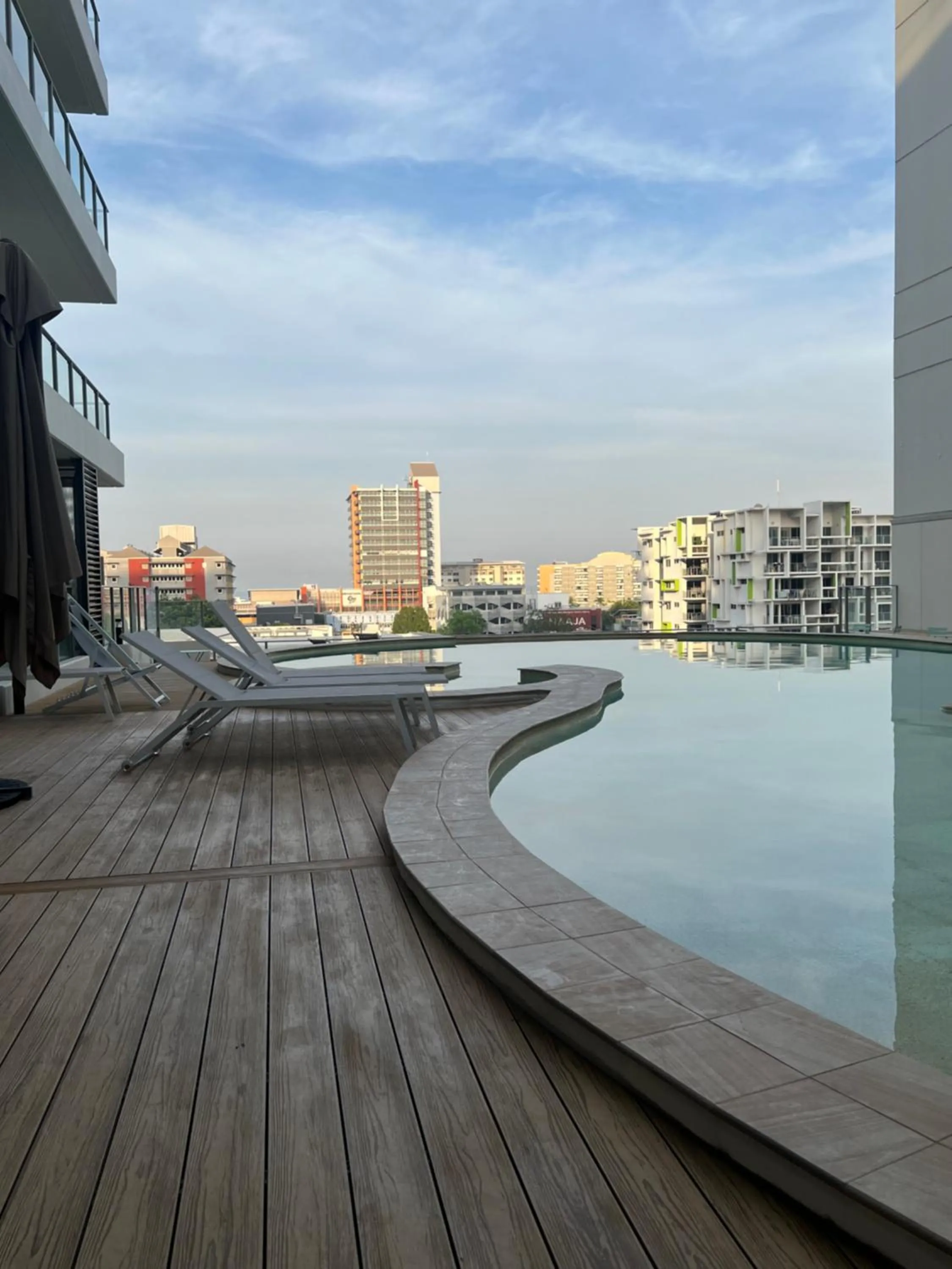 Swimming pool in Pandanas Apt 3 (Darwin CBD, Harbour views)
