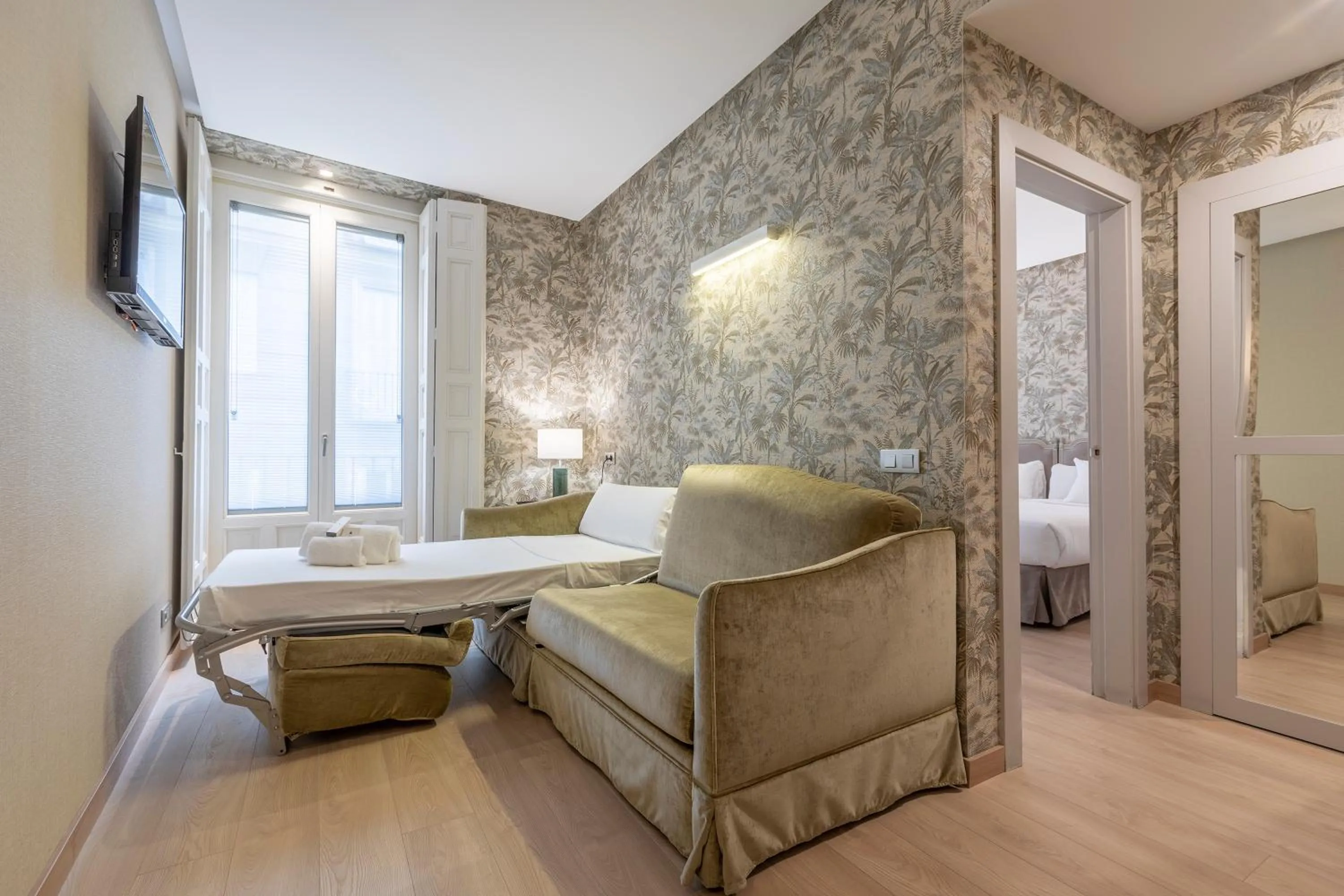 Living room, Bed in Hotel Meninas - Boutique Opera