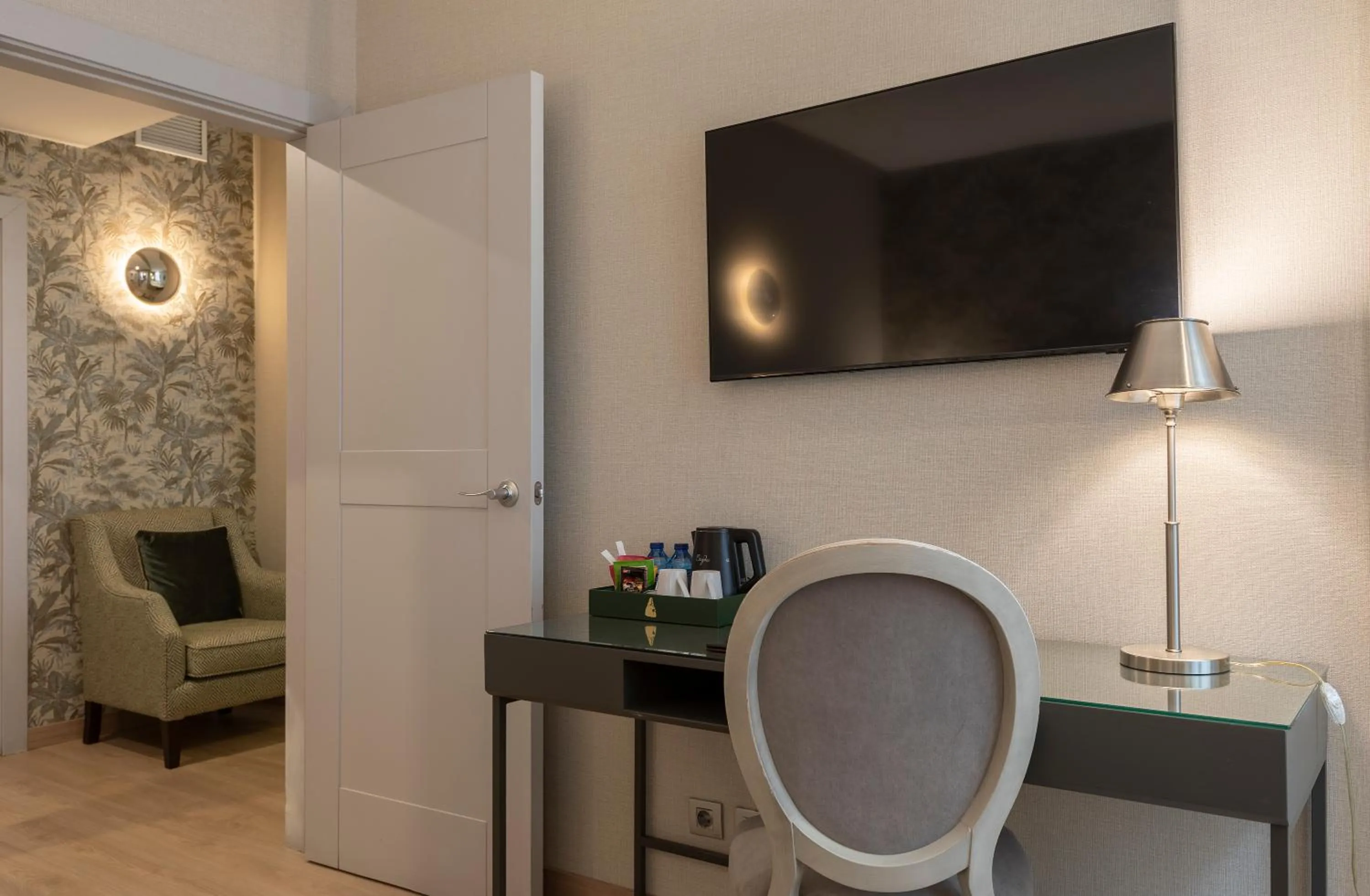 Photo of the whole room in Hotel Meninas - Boutique Opera