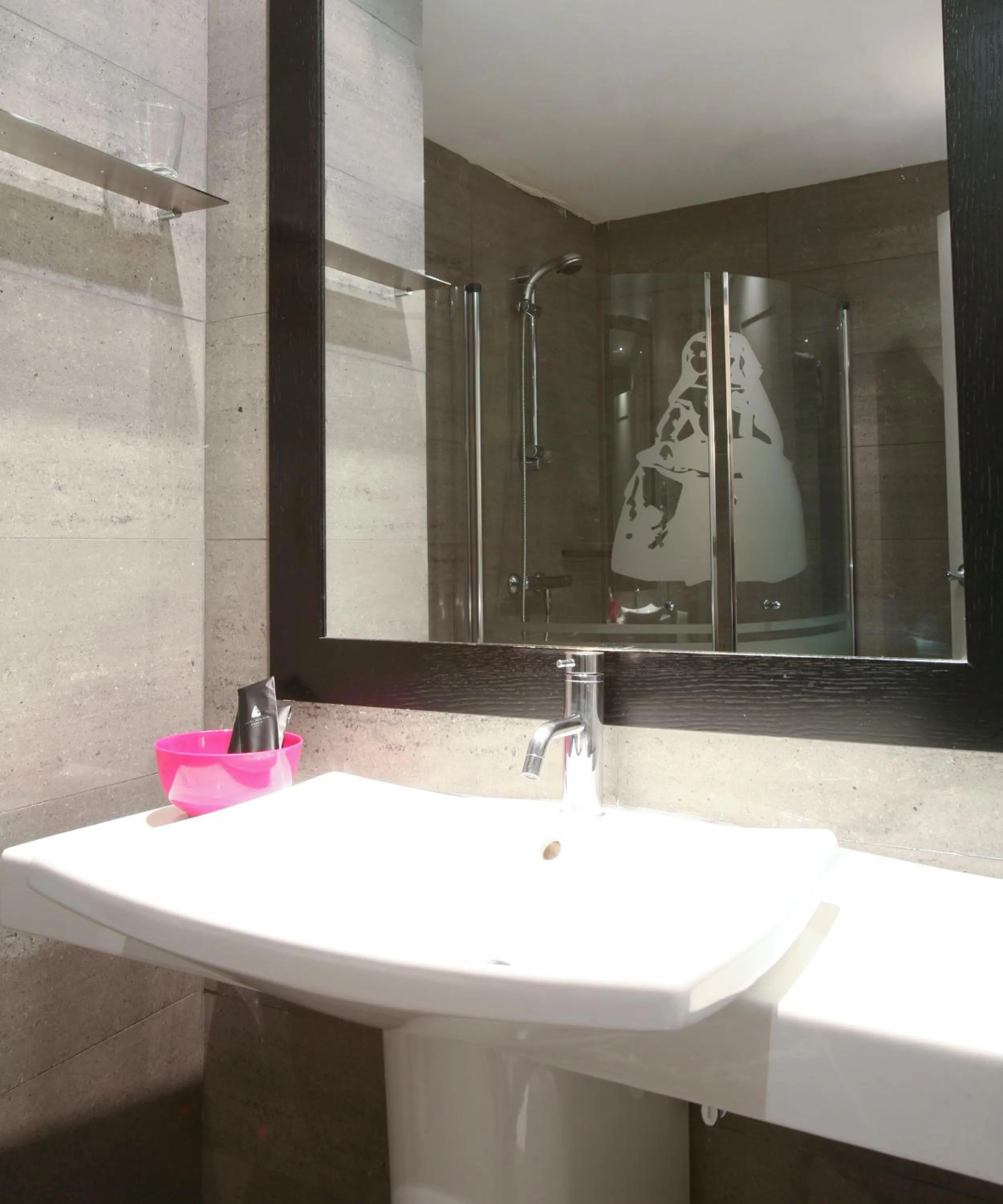 Bathroom in Hotel Meninas - Boutique Opera