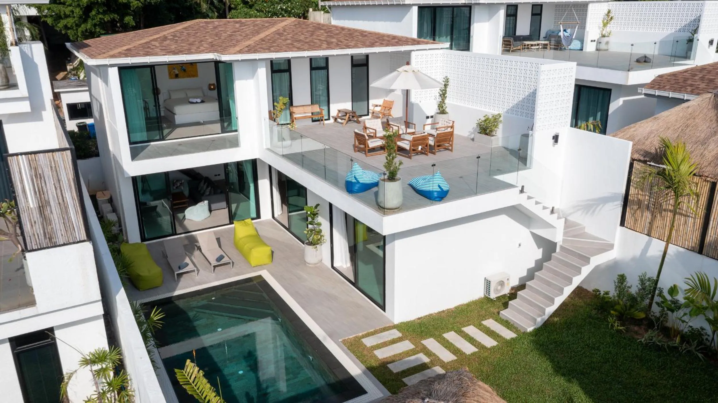 The Guu Villas - Luxe Seaview Villa Resort