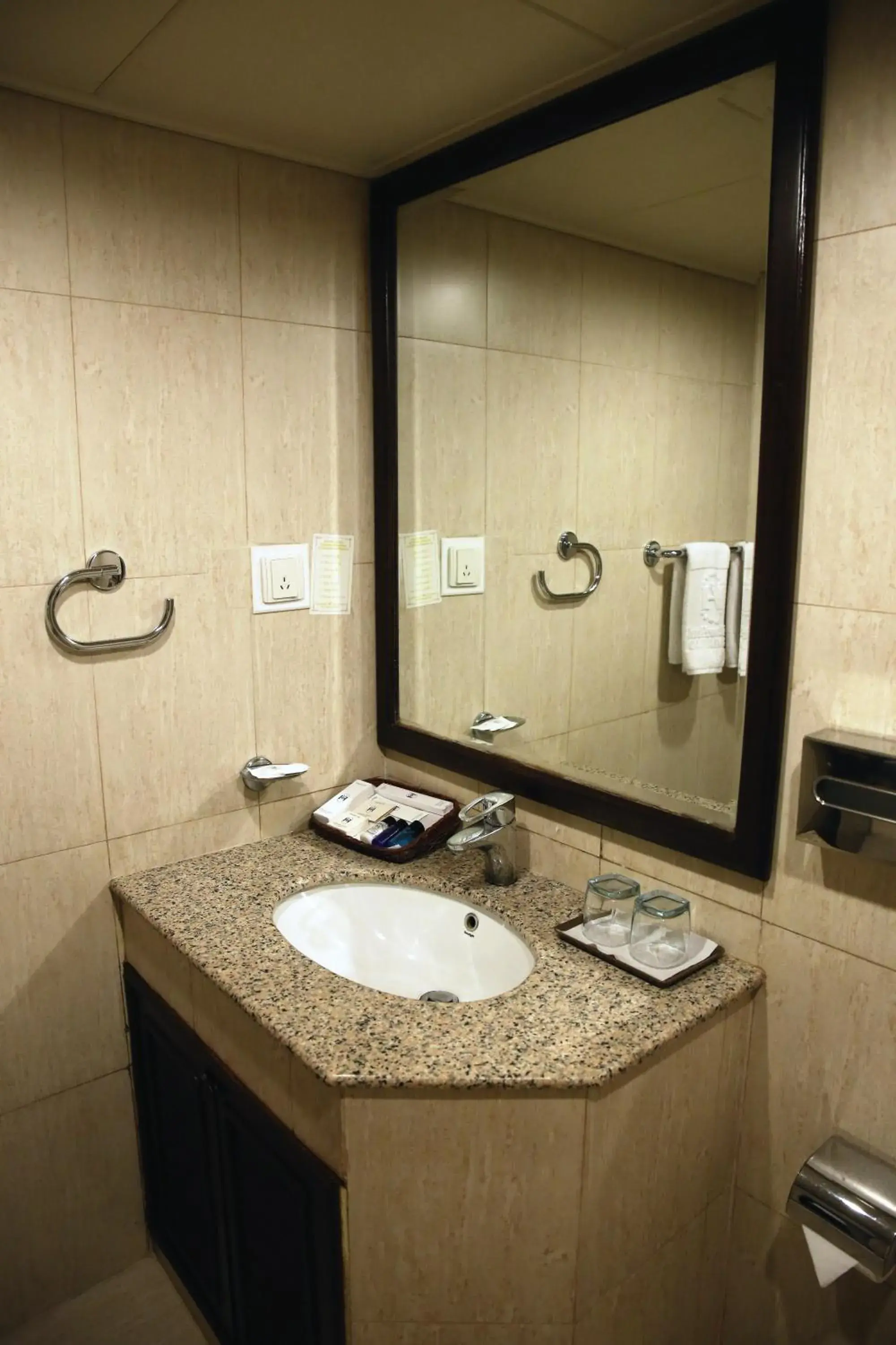 Bathroom in Hotel Hillview Islamabad Bathroom in Hotel Hillview Islamabad