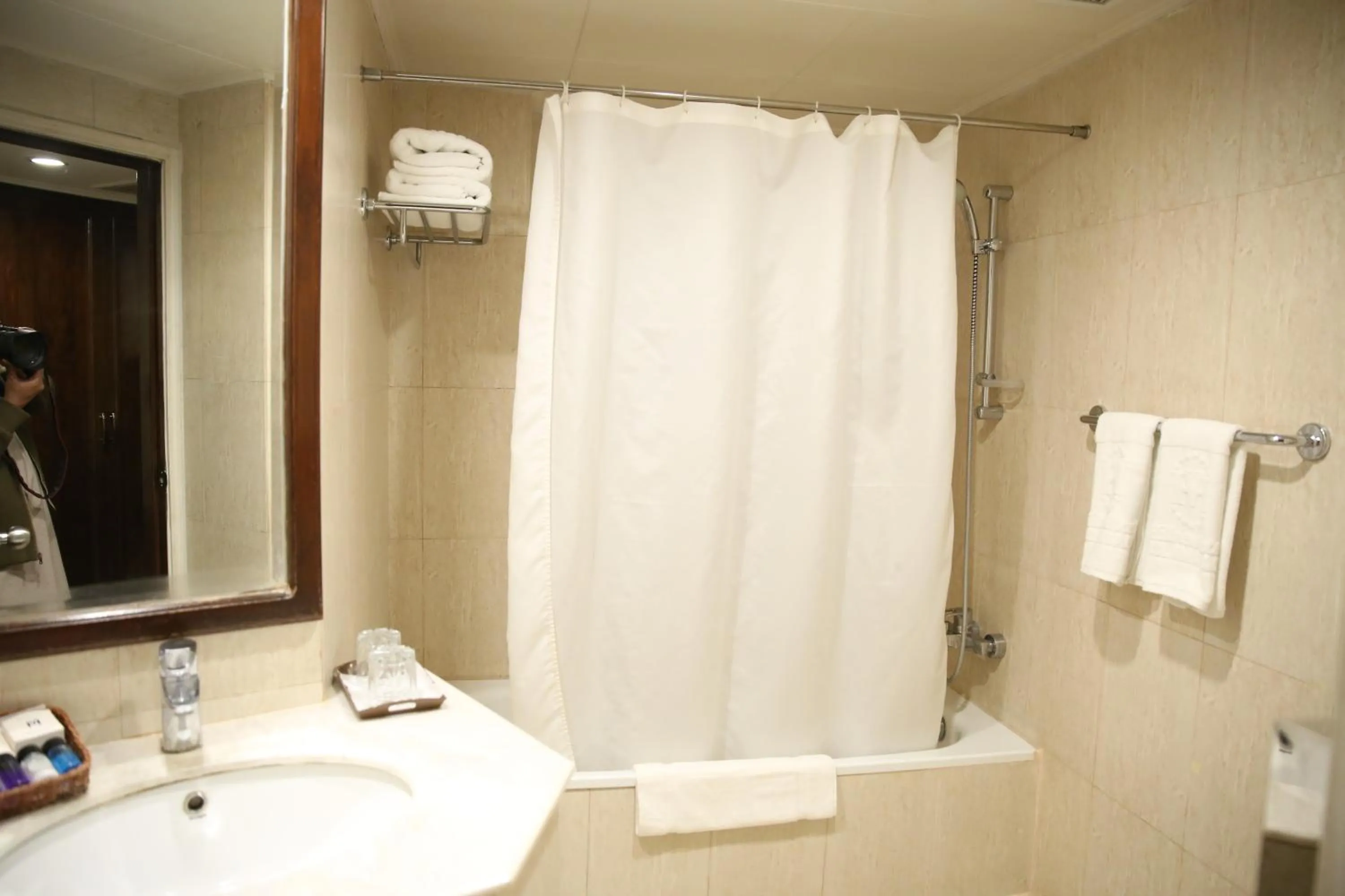 Bathroom in Hotel Hillview Islamabad