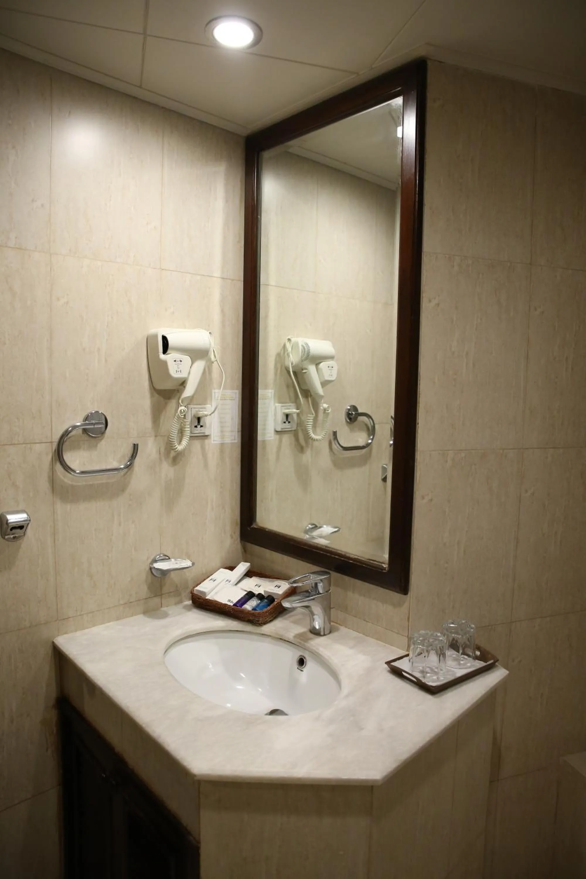 Bathroom in Hotel Hillview Islamabad