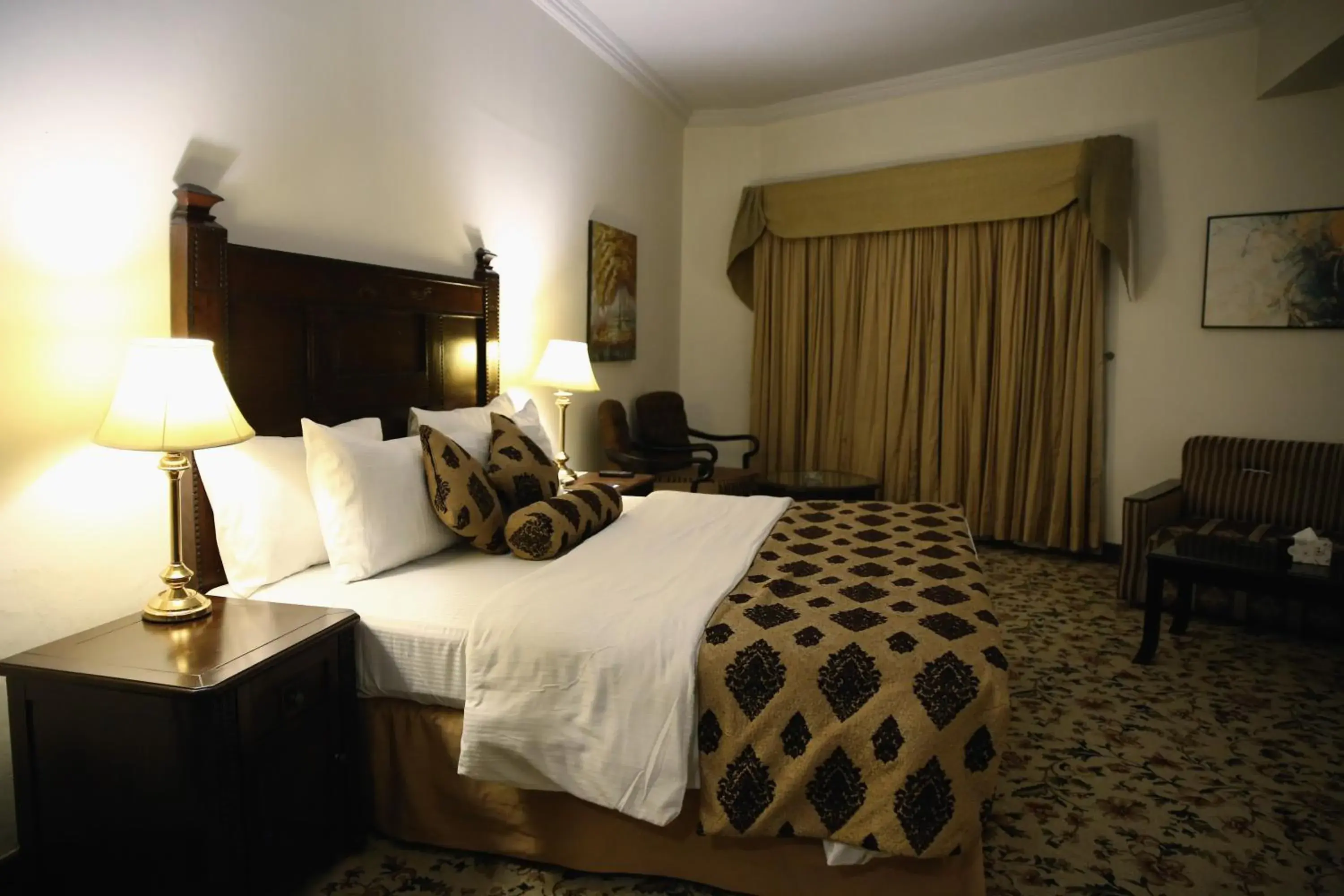 Bedroom, Bed in Hotel Hillview Islamabad Bedroom, Bed in Hotel Hillview Islamabad