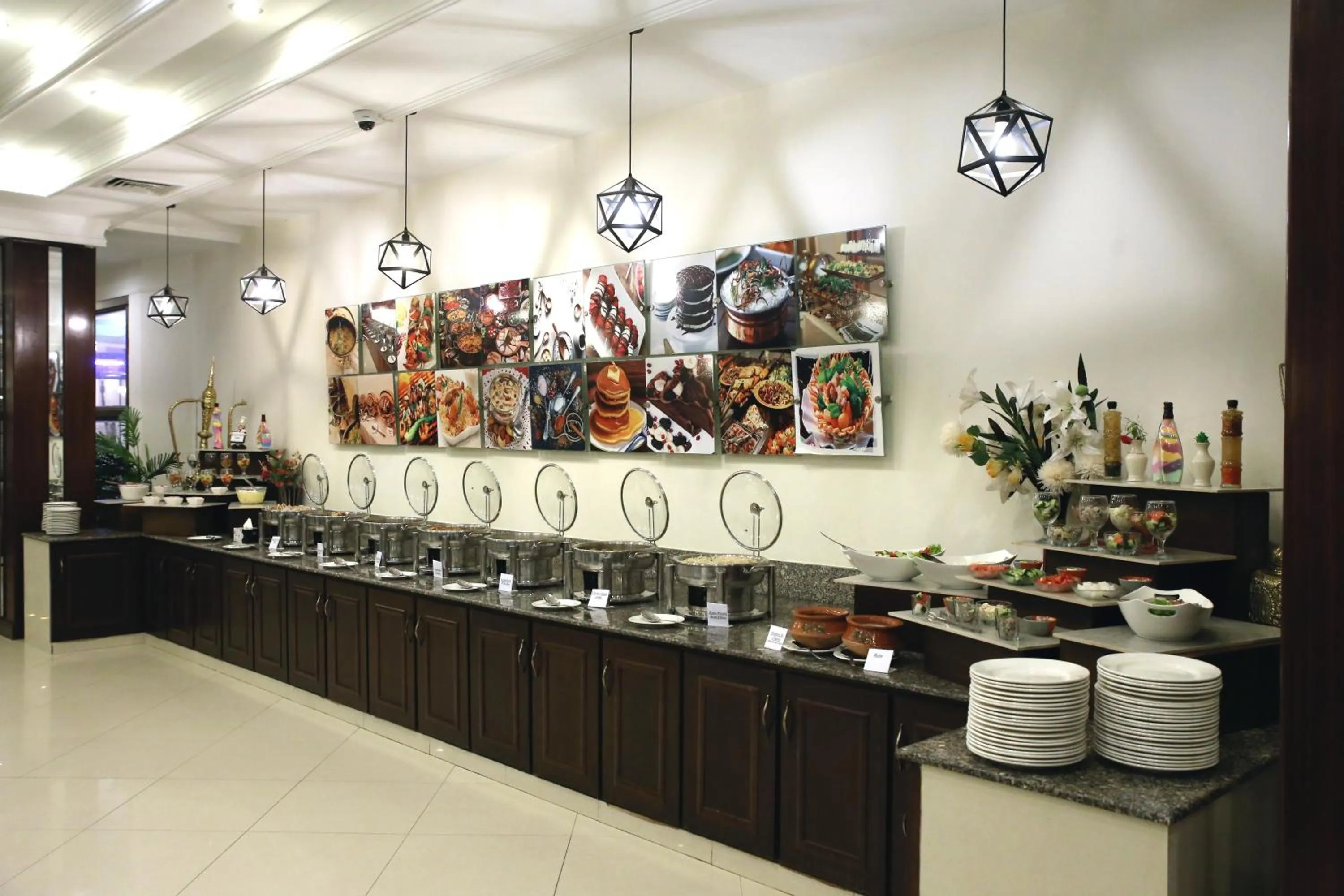 Food and drinks in Hotel Hillview Islamabad