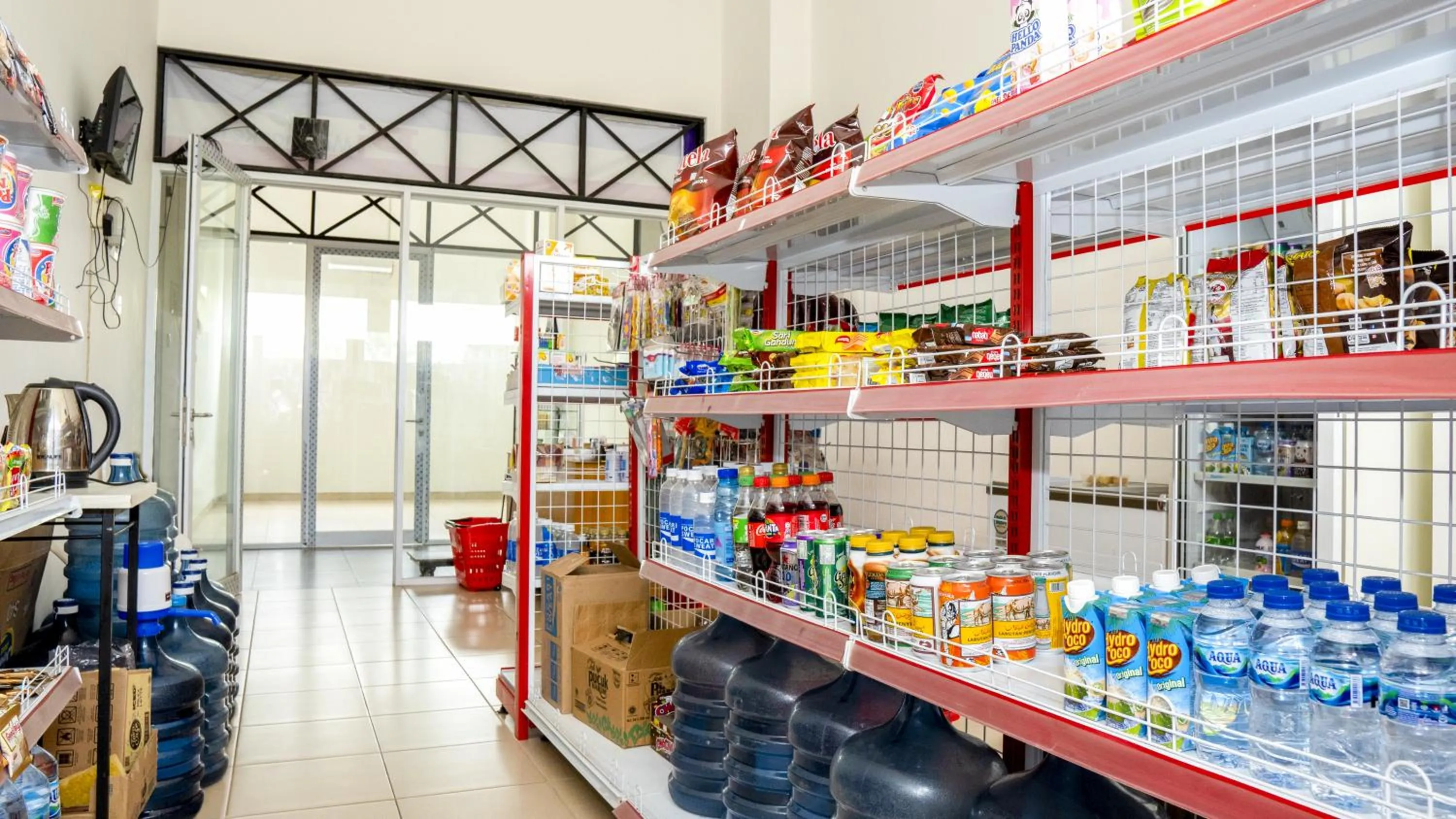Supermarket/grocery shop in Menara One Hotel by Menara Santosa