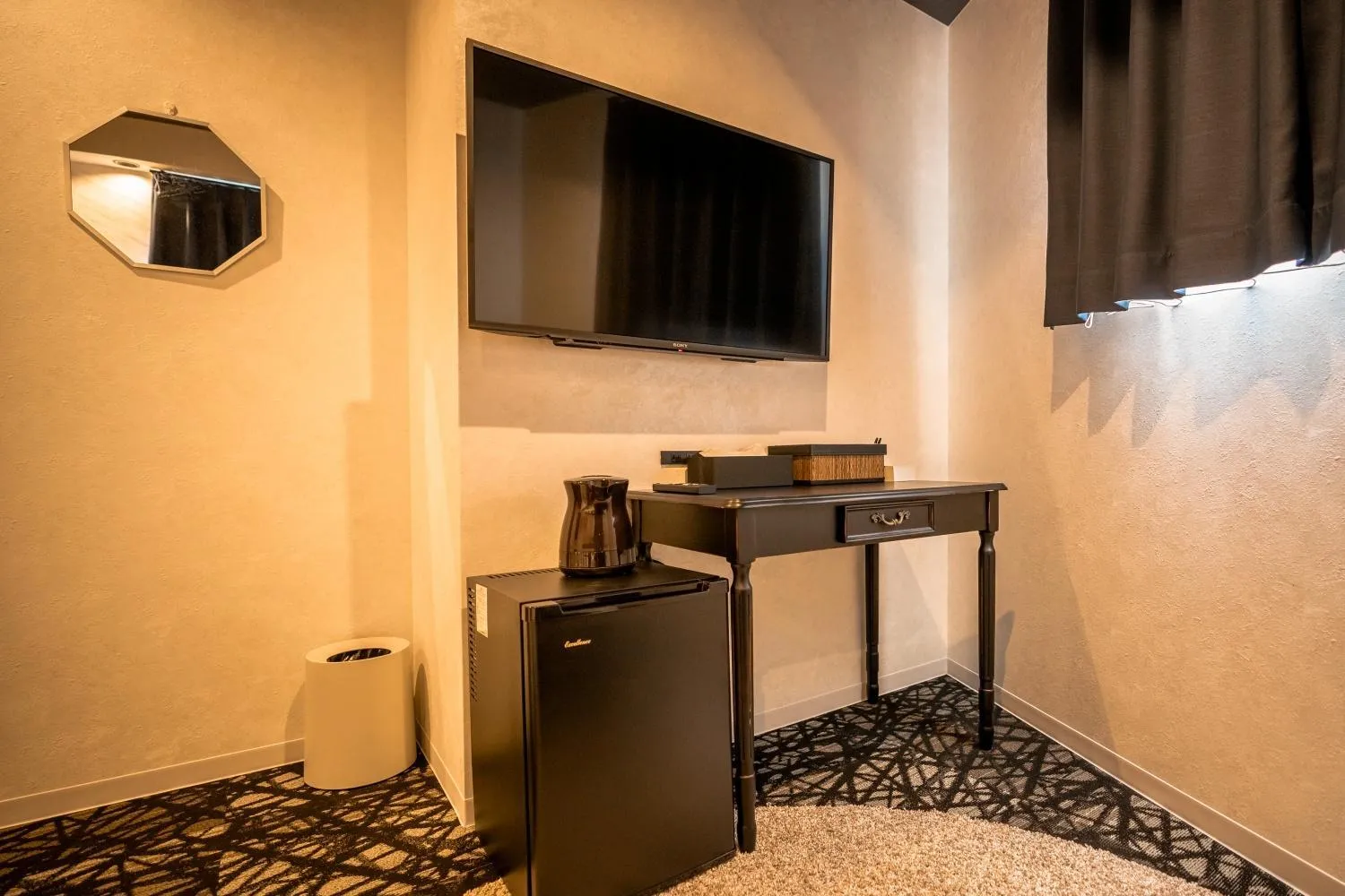 Photo of the whole room in UCHI Asakusabashi