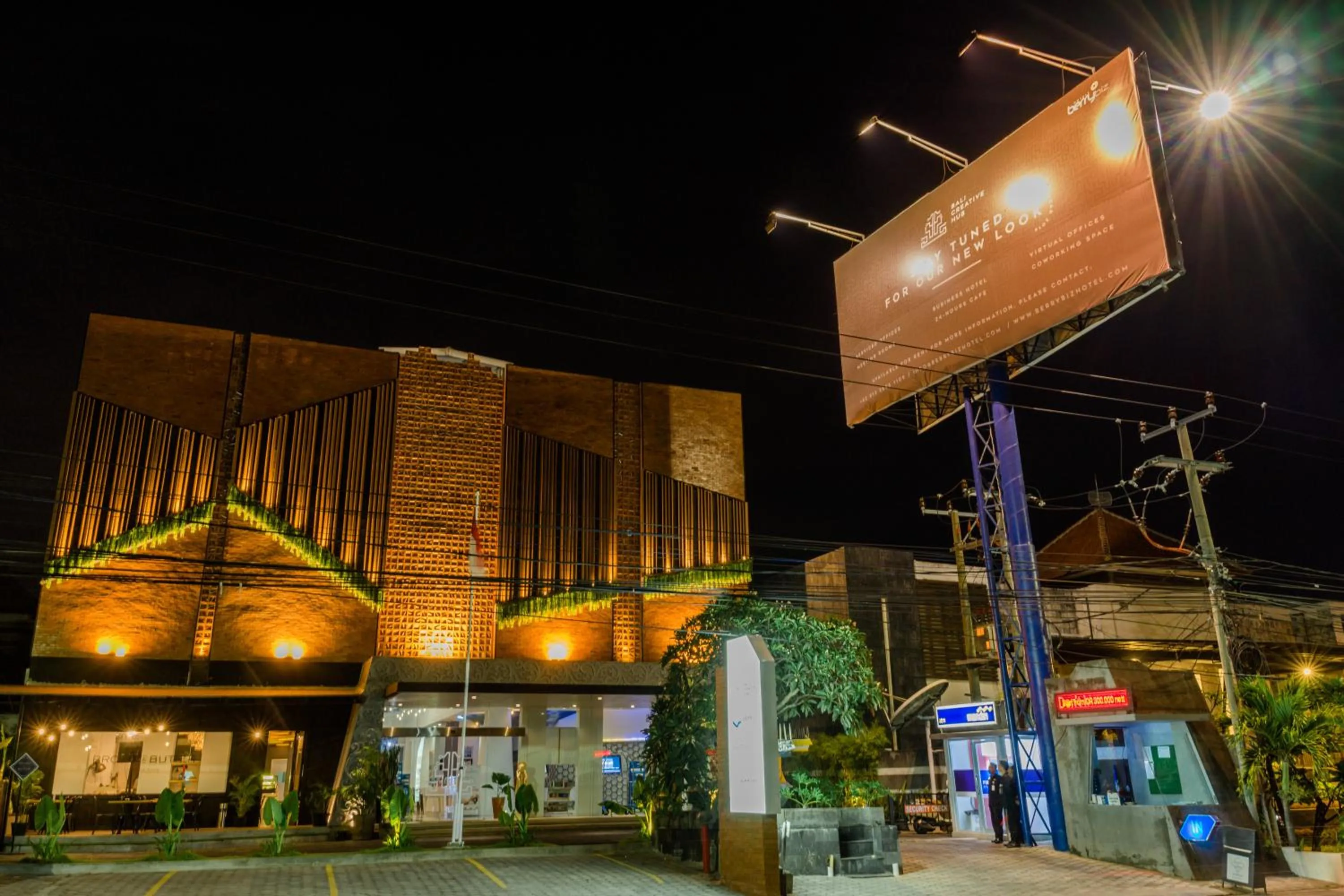 Berry Biz Hotel Sunset Road