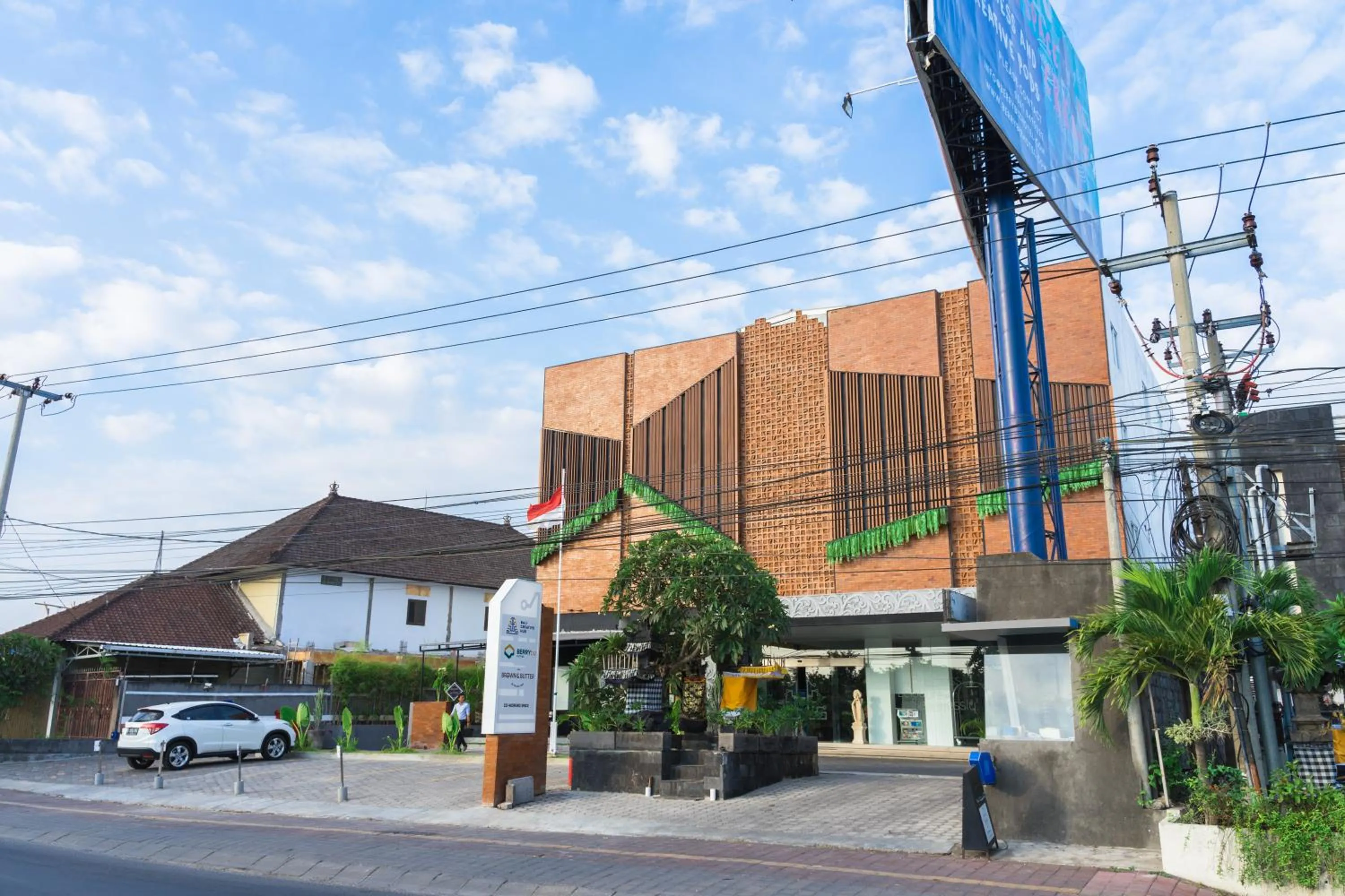 Berry Biz Hotel Sunset Road