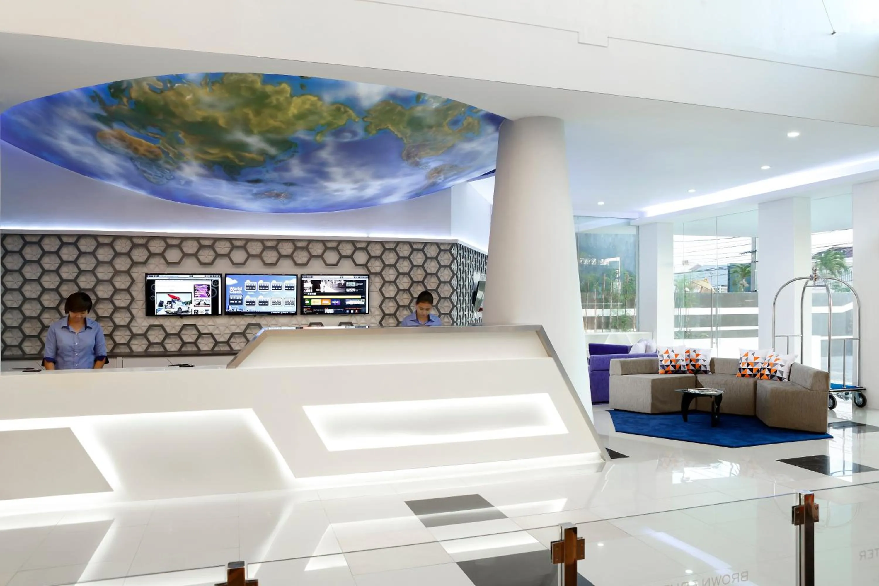 Berry Biz Hotel Sunset Road