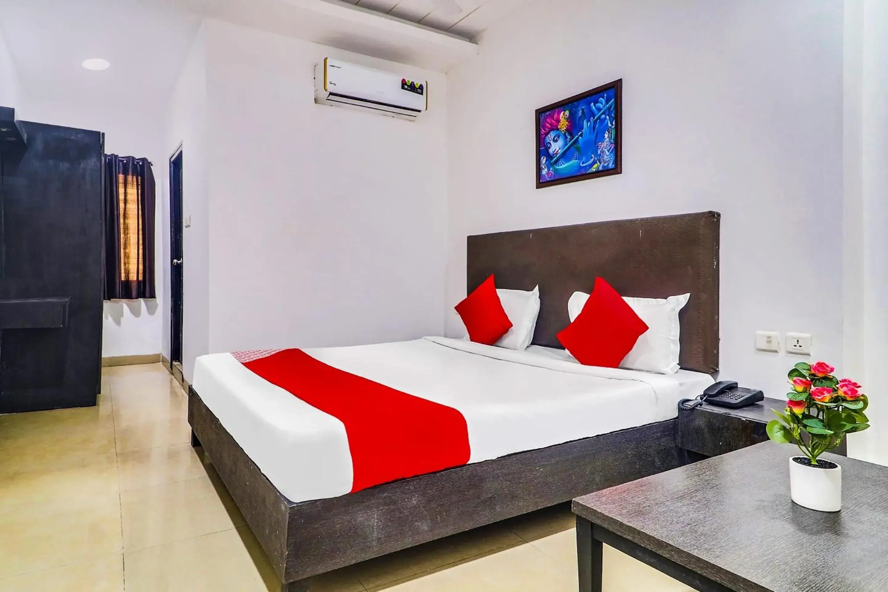 Bedroom, Bed in Super Hotel O Qualia Hotel Dilsukhnagar Near Dilsukhnagar Metro Station Bedroom, Bed in Super Hotel O Qualia Hotel Dilsukhnagar Near Dilsukhnagar Metro Station
