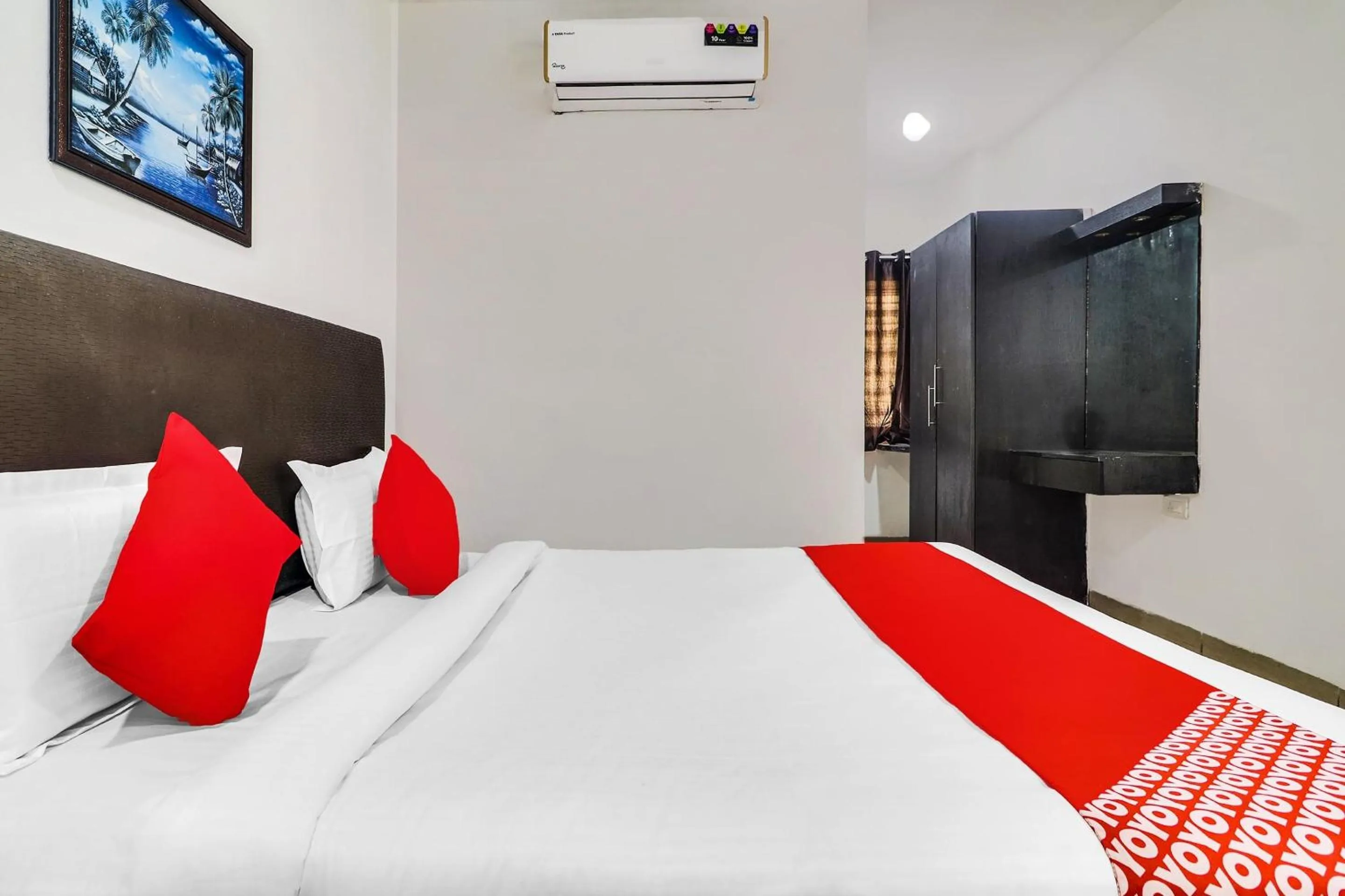 Bedroom, Bed in Hotel O Qualia Hotel Dilsukhnagar Near Dilsukhnagar Metro Station