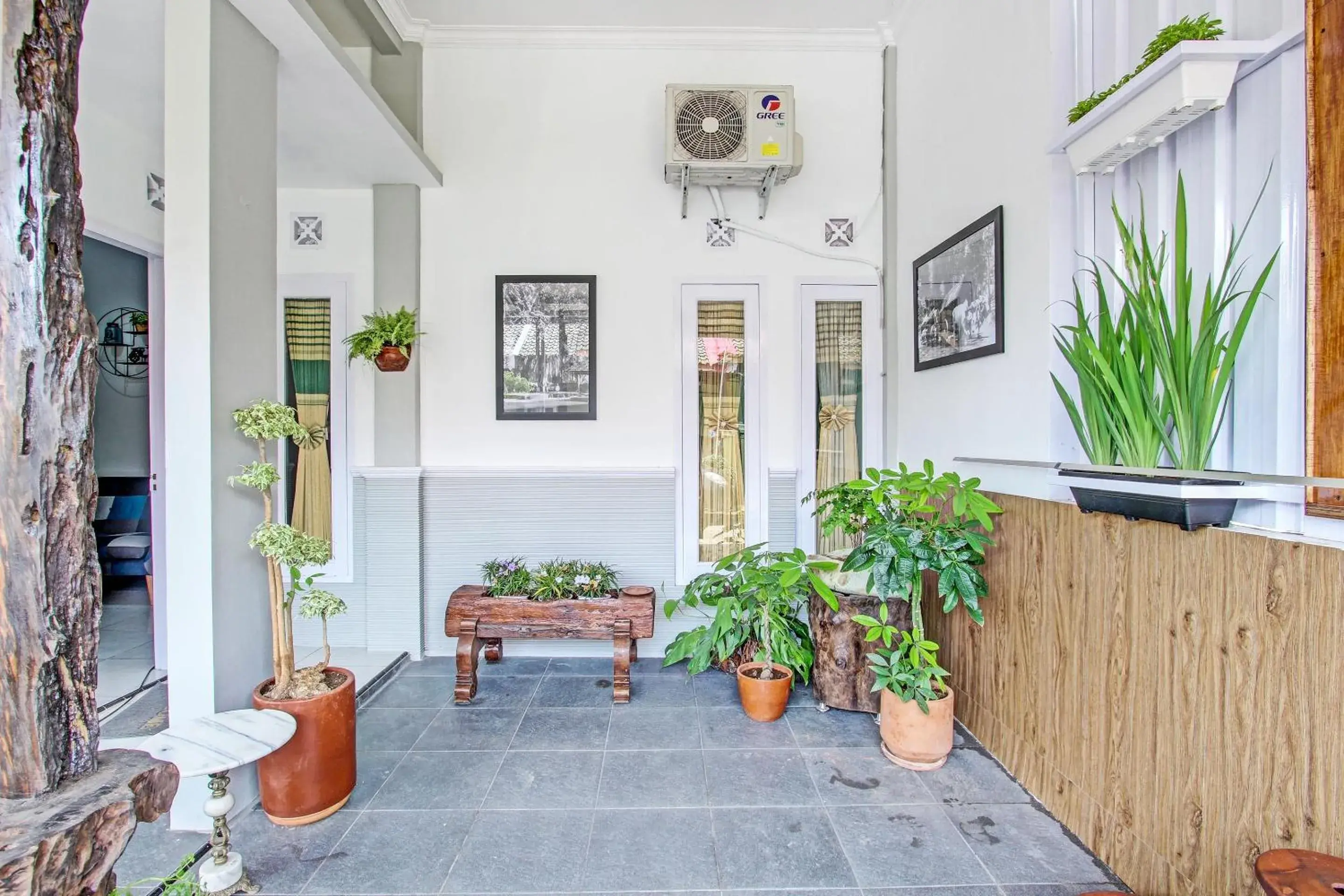 Lobby or reception in Hotel O Homestay Grand Mahkota Permai Syariah Lobby or reception in Hotel O Homestay Grand Mahkota Permai Syariah