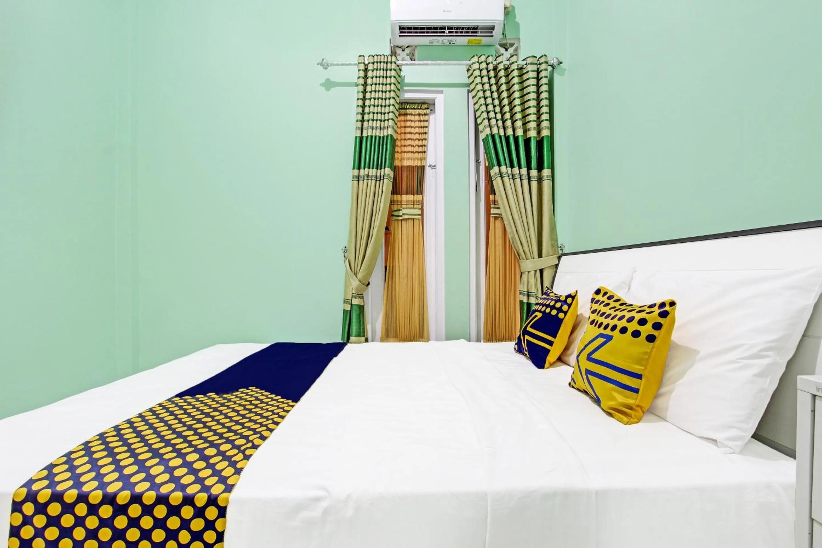 Bedroom, Bed in Hotel O Homestay Grand Mahkota Permai Syariah