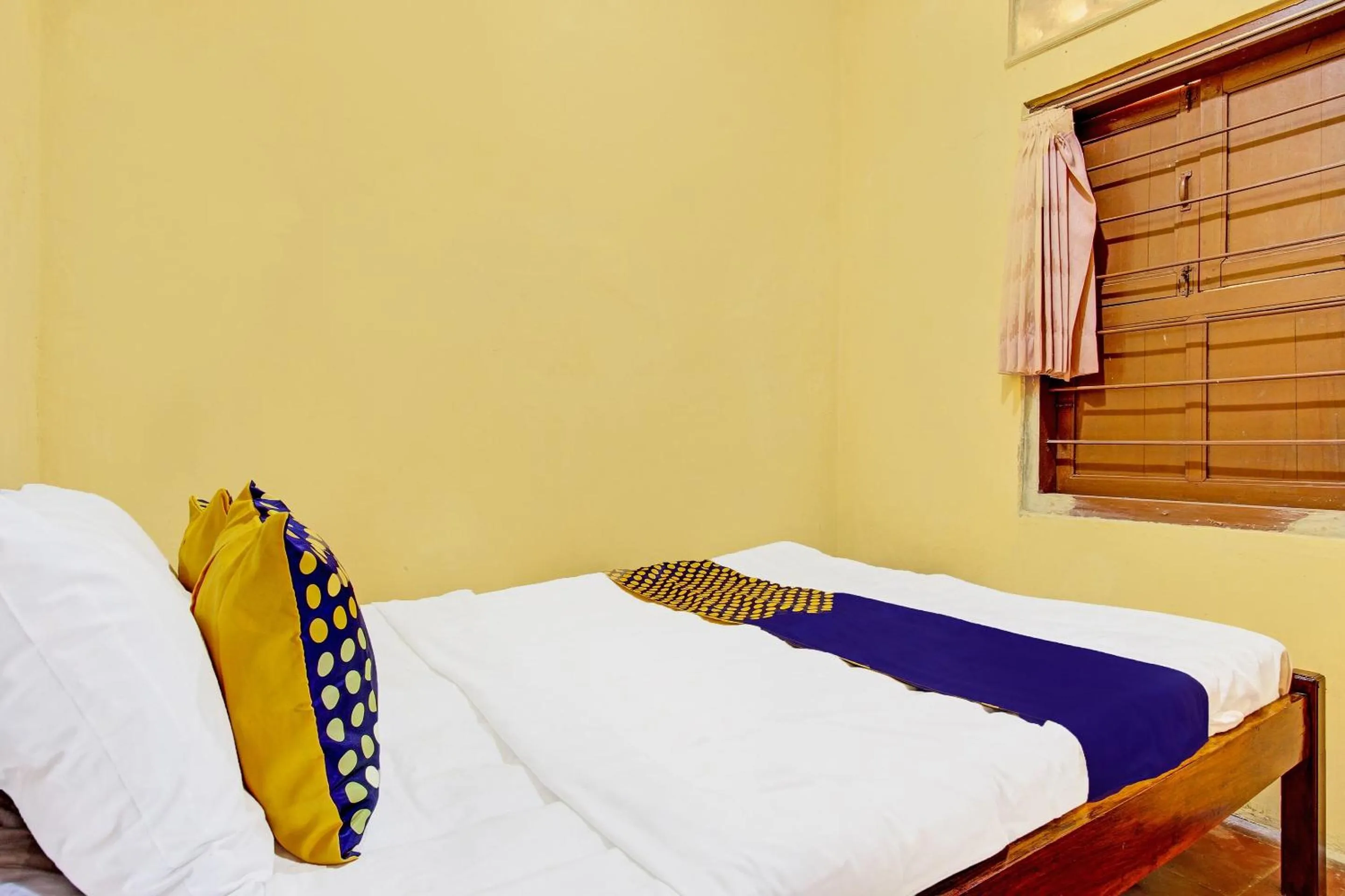 Bedroom, Bed in Hotel O Homestay Akbar Aufa Syariah